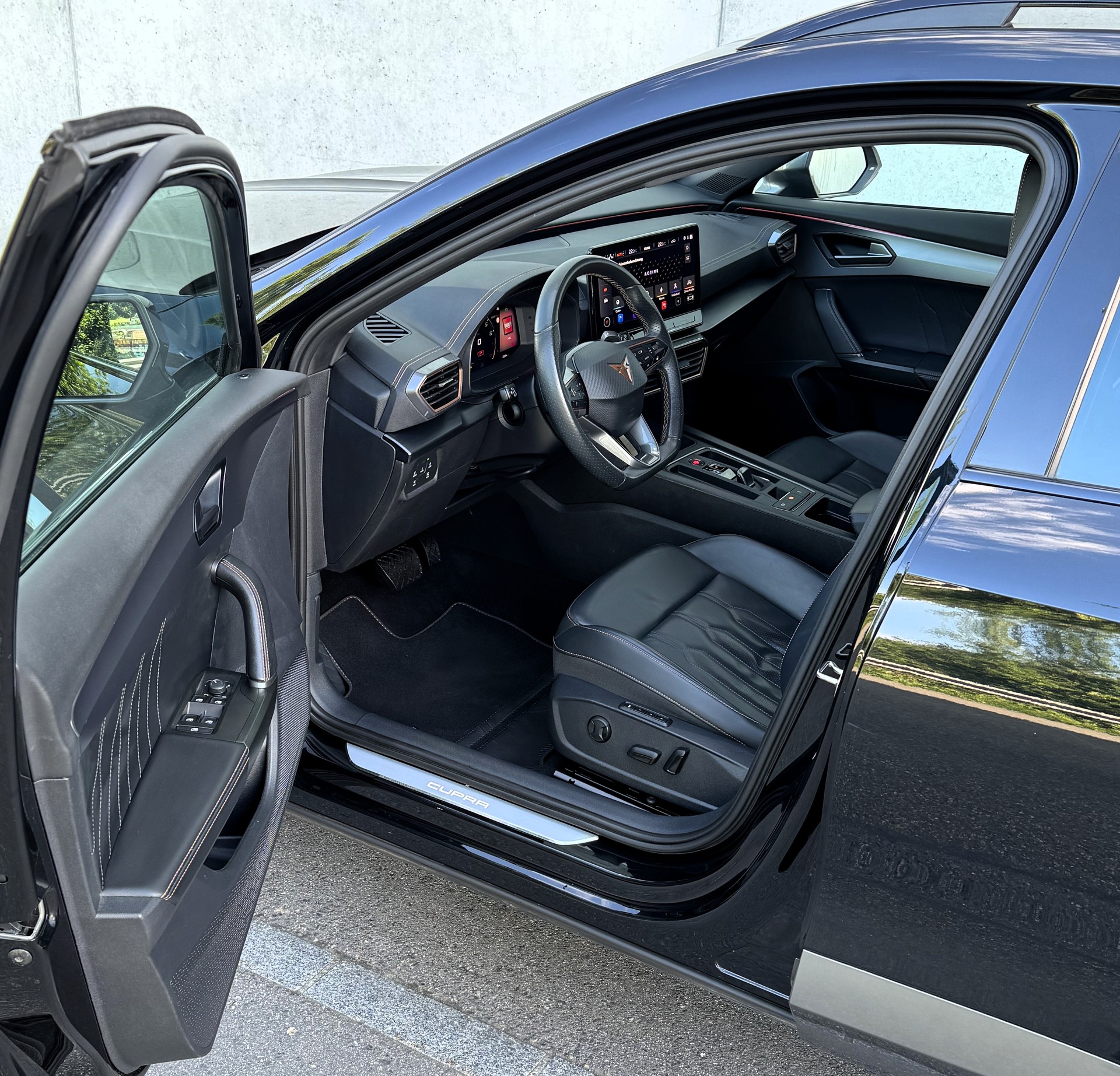CUPRA Formentor 2.0TSI 4Drive Inicio DSG Herstellergarantie | CH FZ-image-5