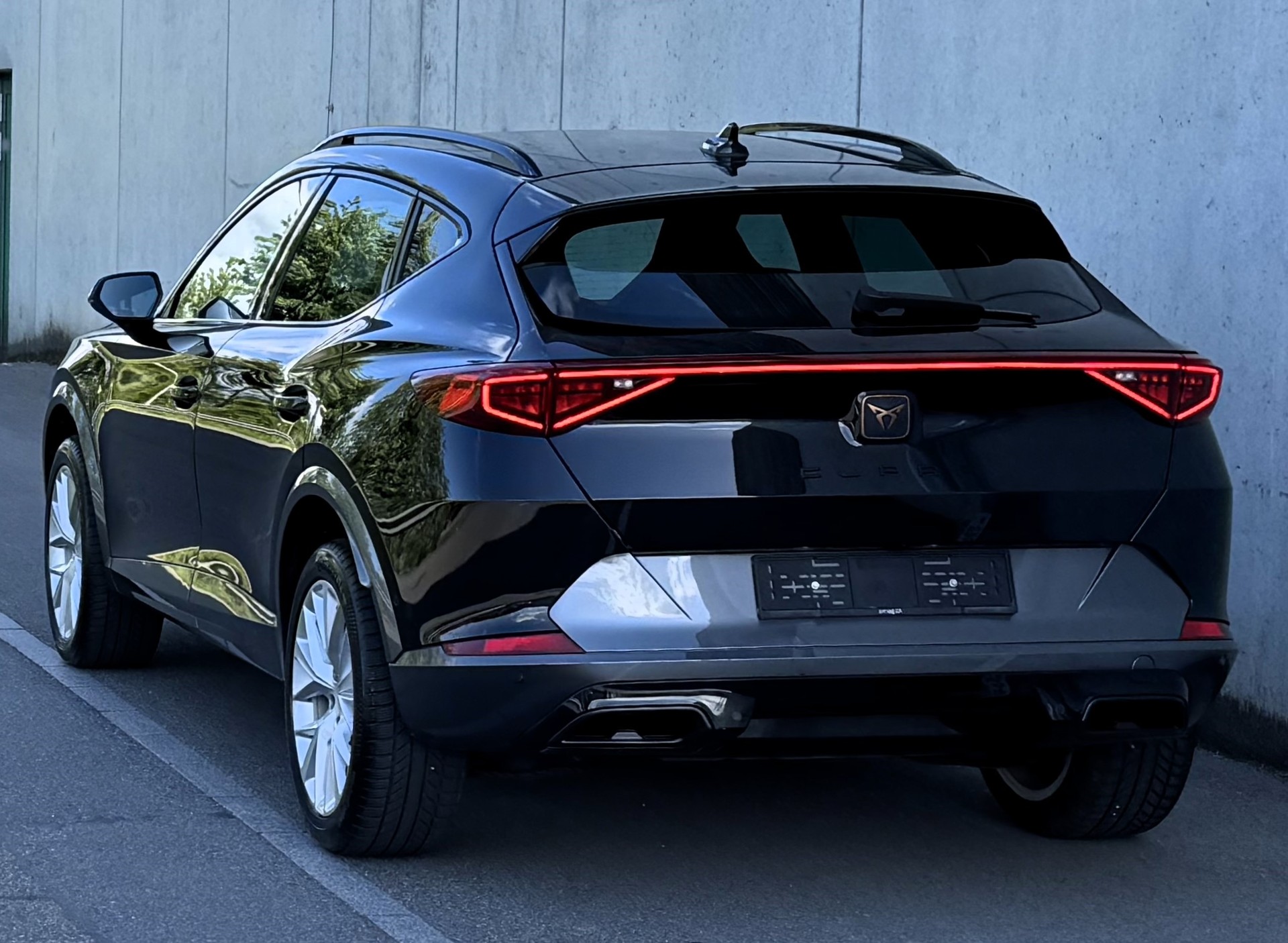 CUPRA Formentor 2.0TSI 4Drive Inicio DSG Herstellergarantie | CH FZ-image-3