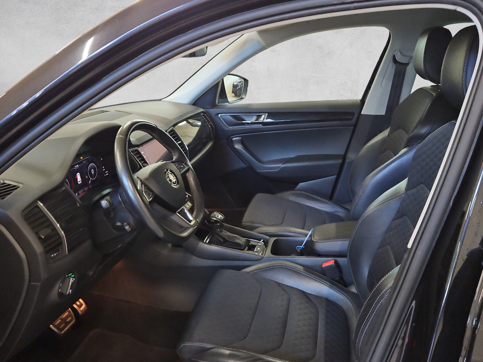 SKODA Kodiaq 2.0 TSI 4x4 Style-image-8