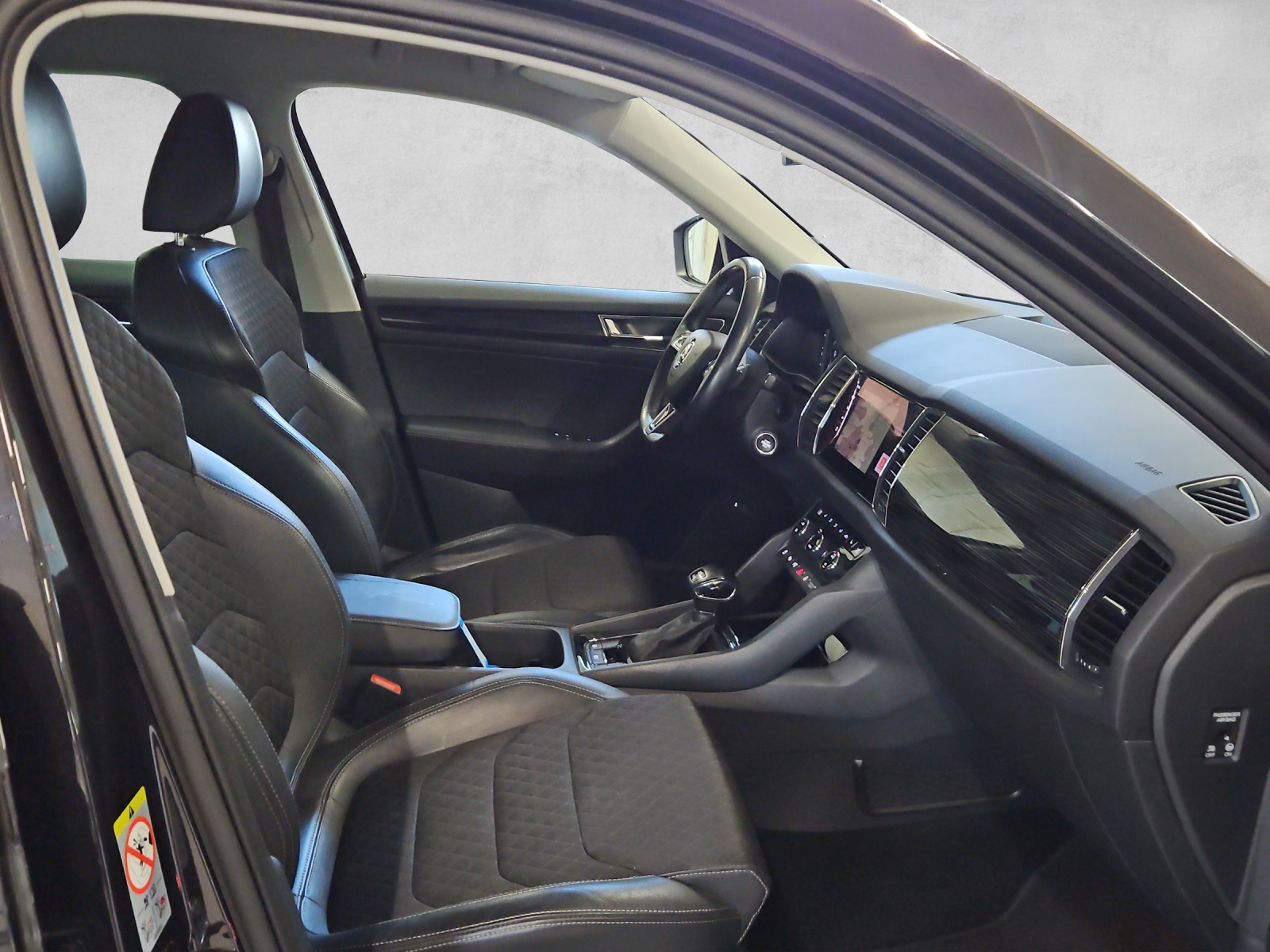 SKODA Kodiaq 2.0 TSI 4x4 Style-image-12