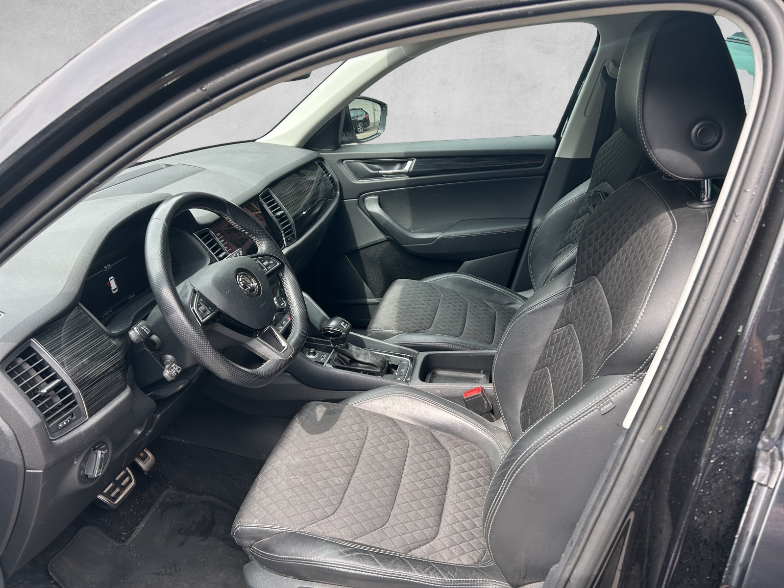 SKODA Kodiaq 2.0 TSI 4x4 Style-image-8