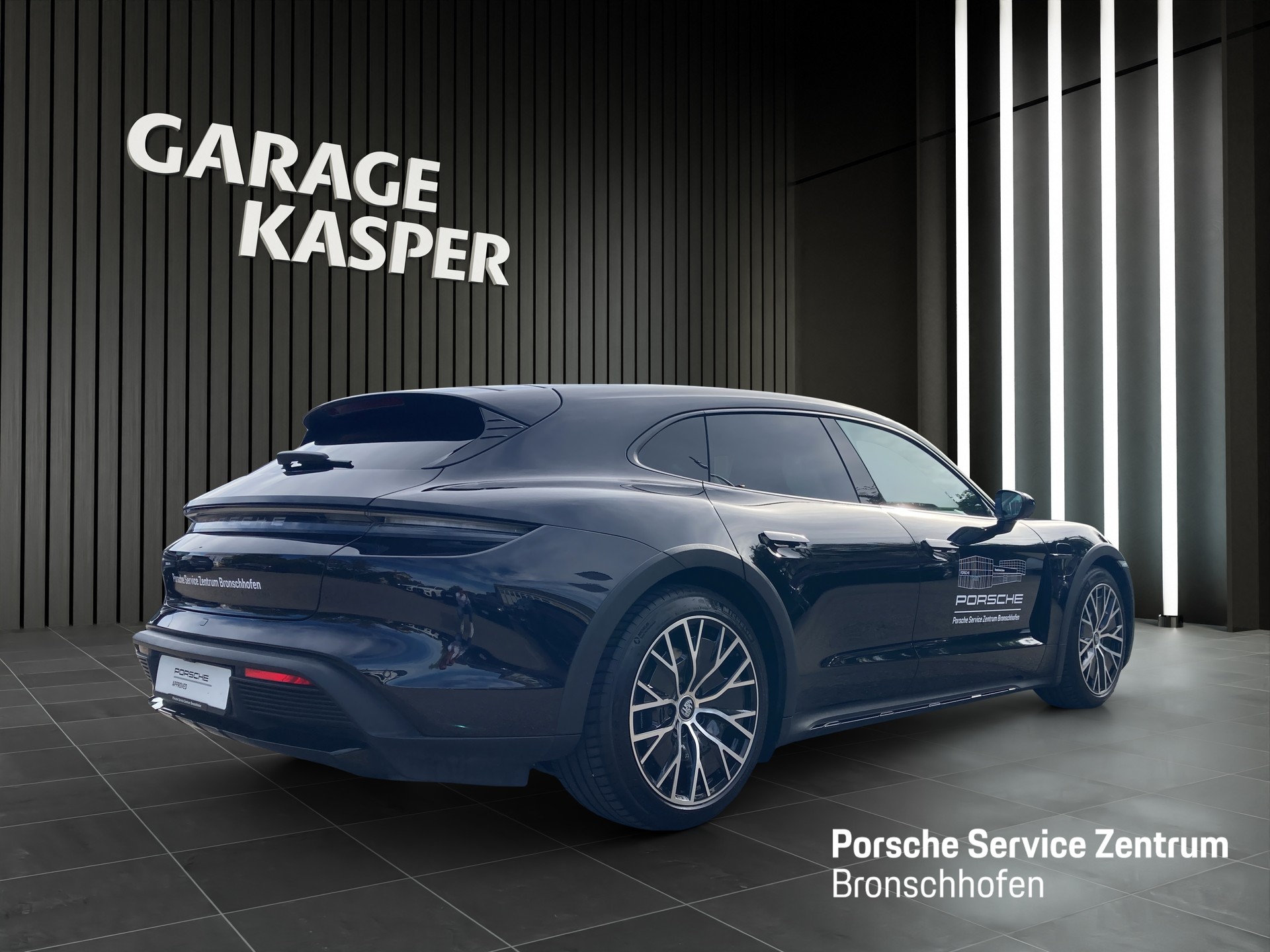 PORSCHE Taycan 4 Cross Turismo-image-4
