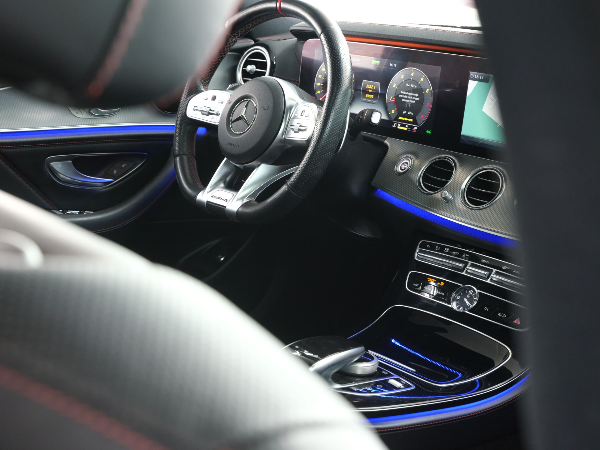 MERCEDES-BENZ E 53 AMG 4Matic 9G-Tronic *Edition One* *Memory Packet* *Panorama*-image-29