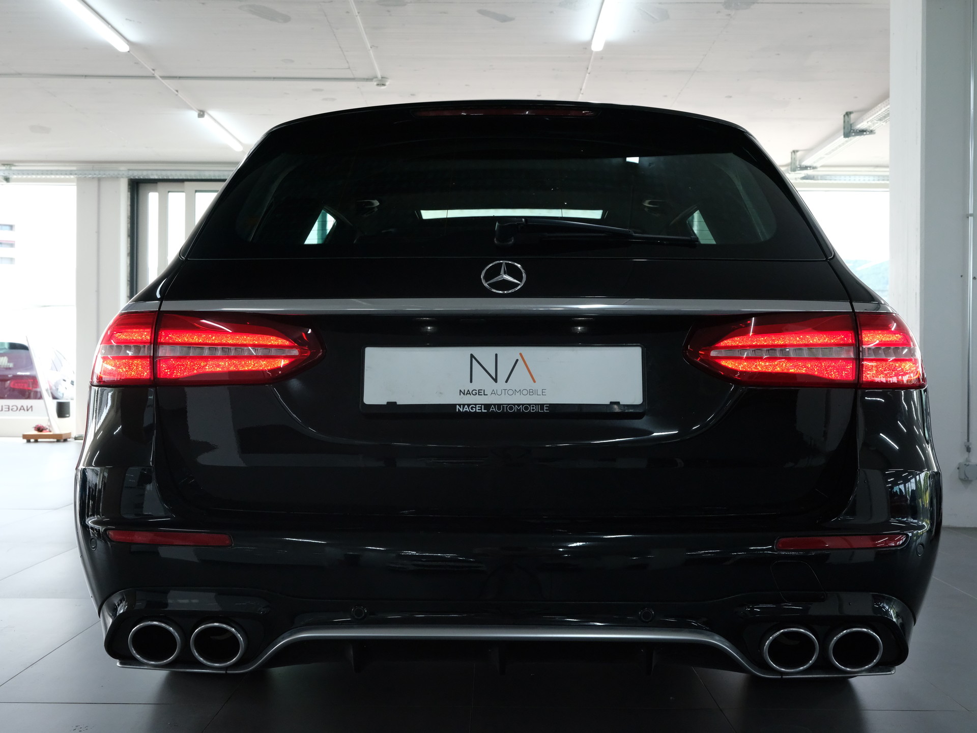 MERCEDES-BENZ E 53 AMG 4Matic 9G-Tronic *Edition One* *Memory Packet* *Panorama*-showroom-element-2