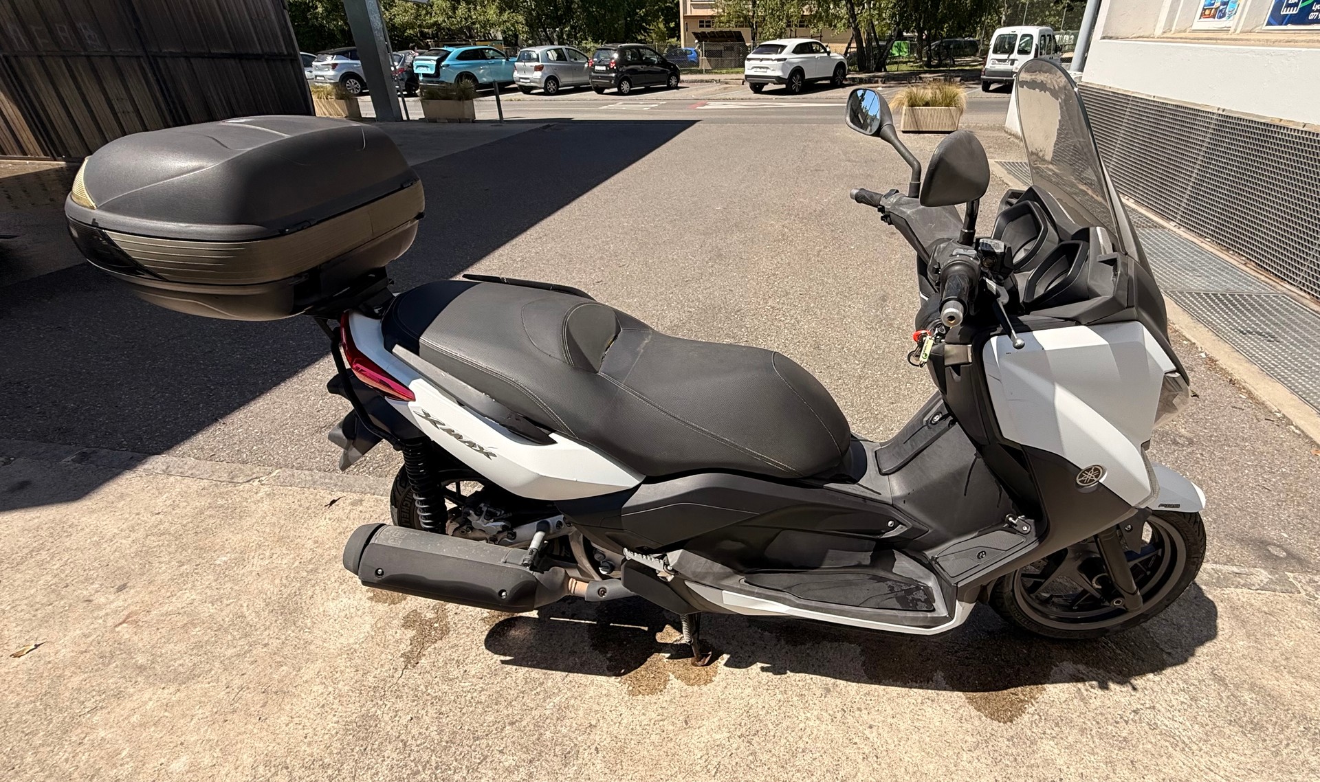 YAMAHA X-Max YP 250 R ABS-image-1