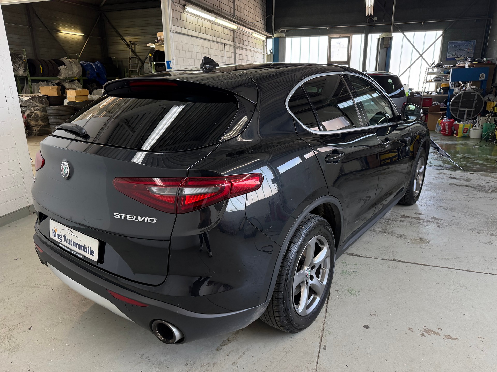 ALFA ROMEO Stelvio 2.0 First Edition Q4 Automatic | CH-Auto | Navi | Leder-image-6