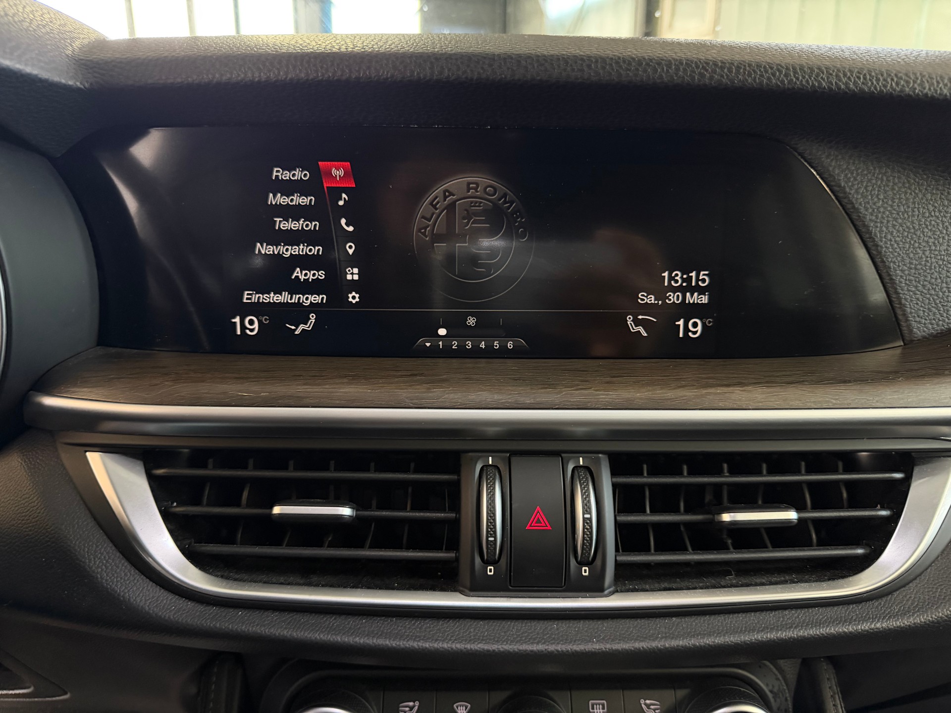 ALFA ROMEO Stelvio 2.0 First Edition Q4 Automatic | CH-Auto | Navi | Leder-image-14