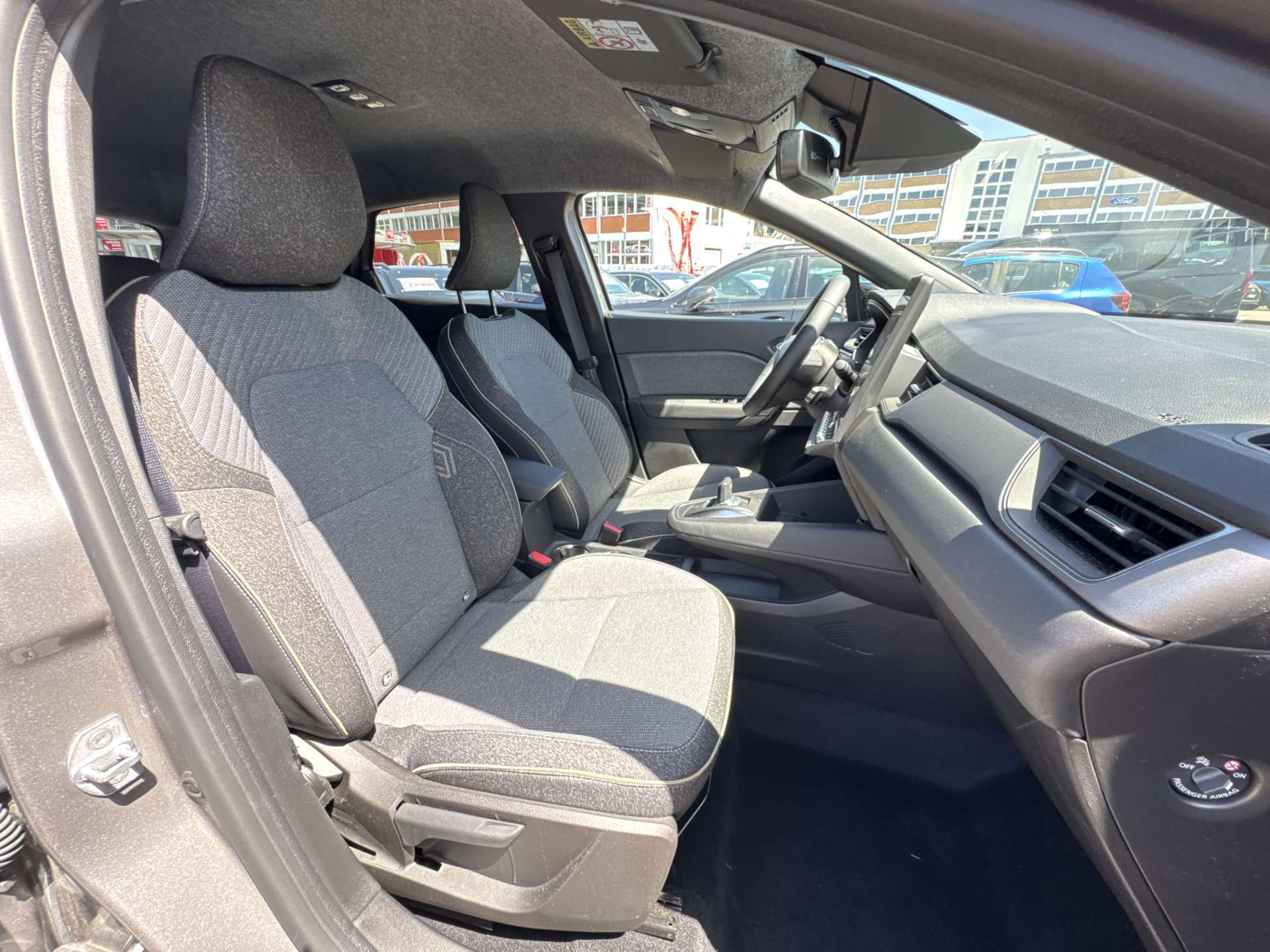 RENAULT Captur 1.8 E-Tech 160 Techno DHT-Automat-image-12