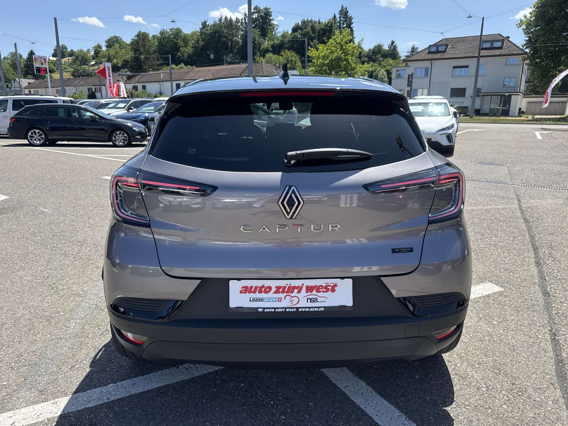 RENAULT Captur 1.8 E-Tech 160 Techno DHT-Automat-image-14