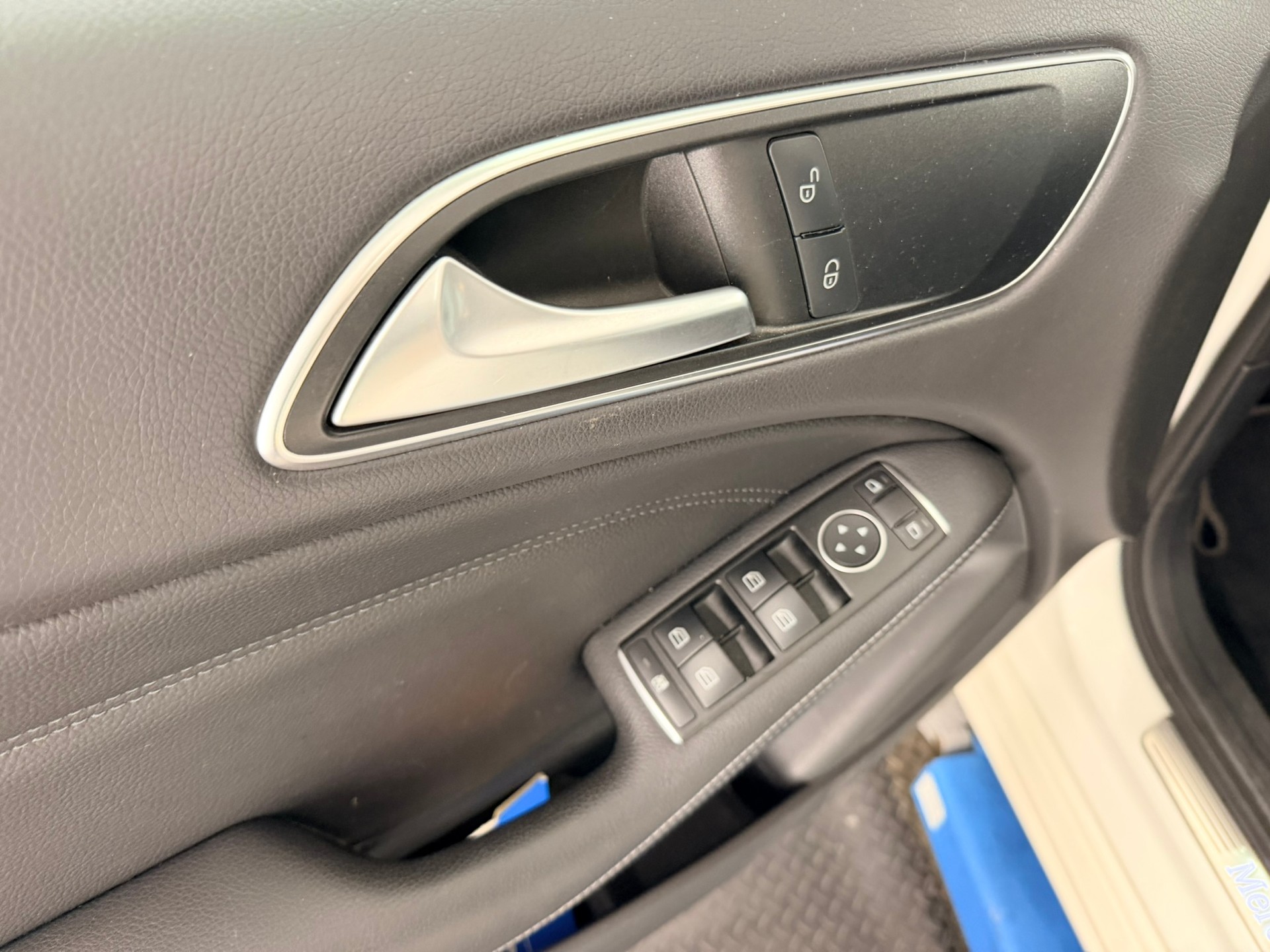 MERCEDES-BENZ B 220 CDI Style 4Matic 7G-DCT-image-10