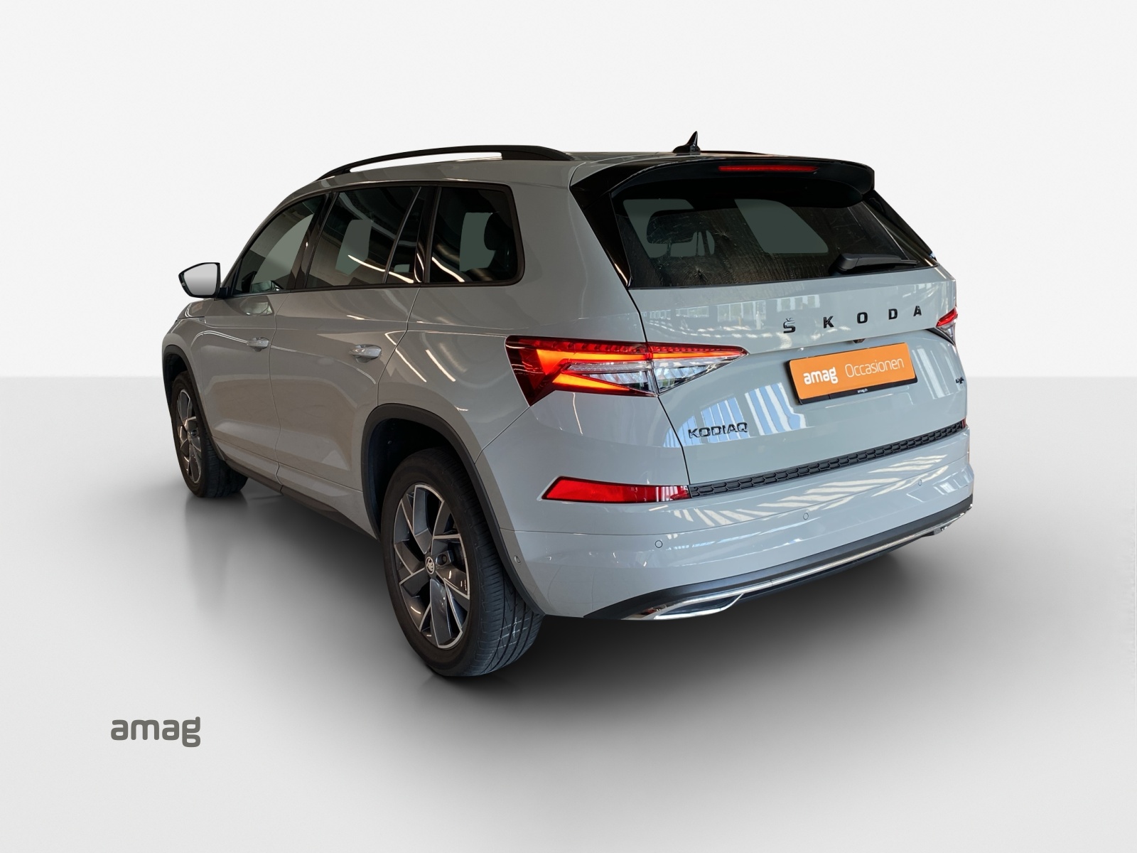 SKODA Kodiaq 2.0 TSI 4x4 SportLine-image-2