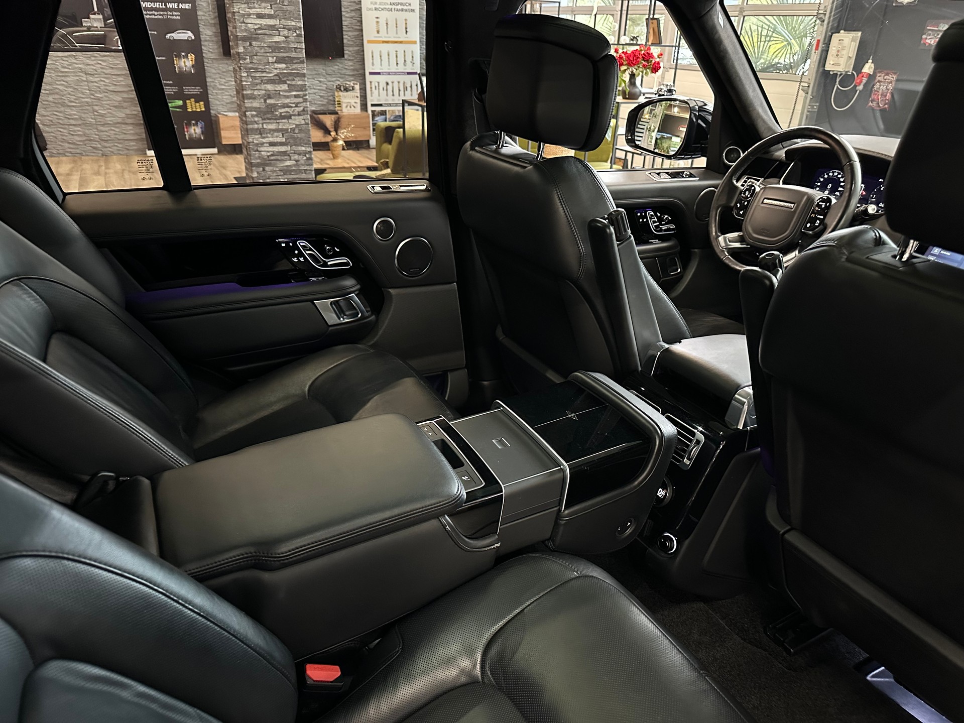 LAND ROVER Range Rover 4.4 SDV8 Autobiography Automatic-image-13