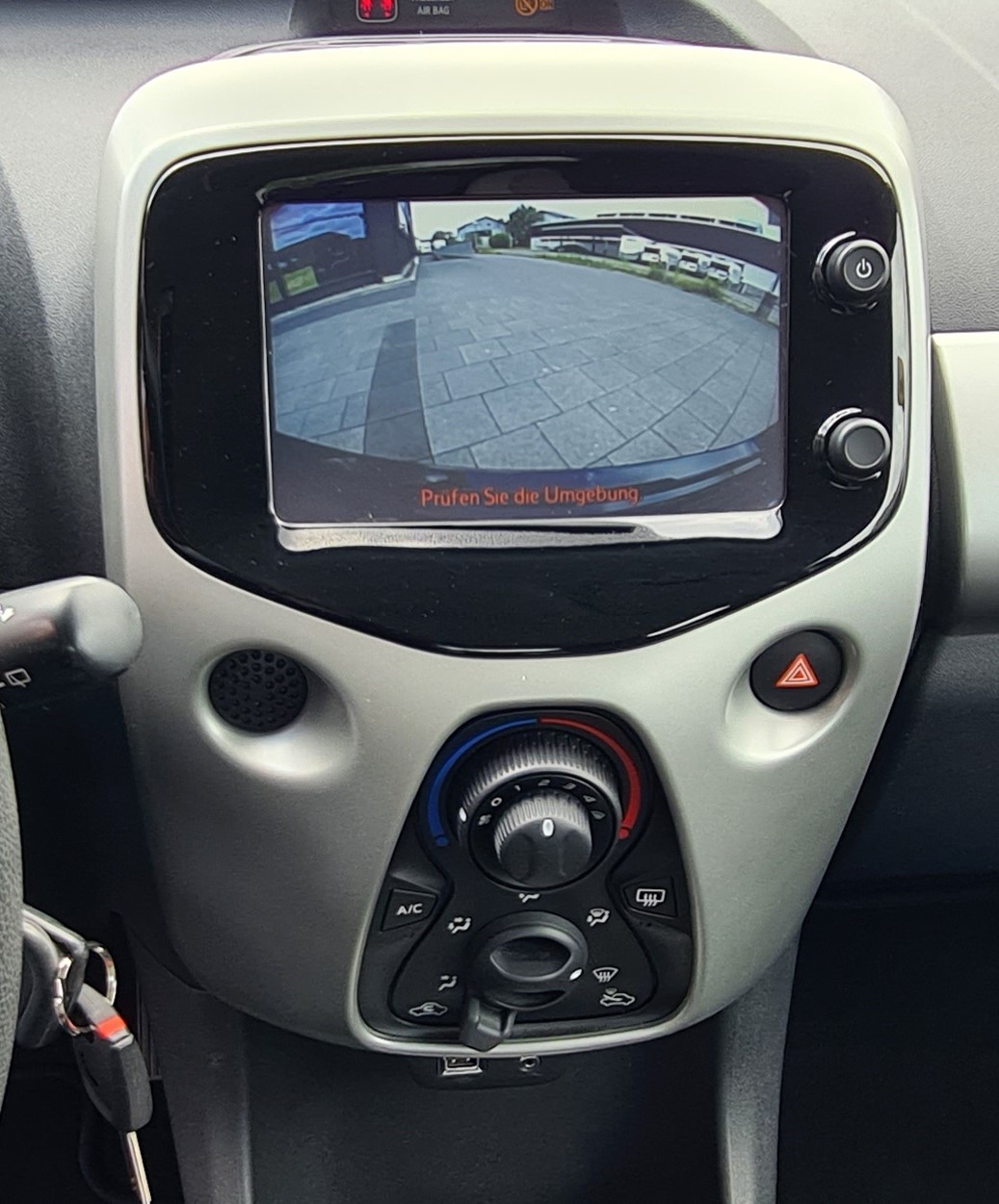 TOYOTA Aygo 1.0 VVT-i x-play-image-13