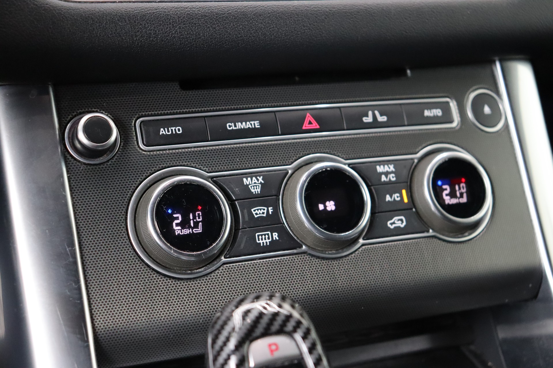 LAND ROVER RANGE ROVER SPORT 4.4 SDV8 AUTOBIOGRAPHY DYNAMIC A ** SVR UMBAU ** CUSTOM FELGEN ** MATTSCHWARZ **-image-29