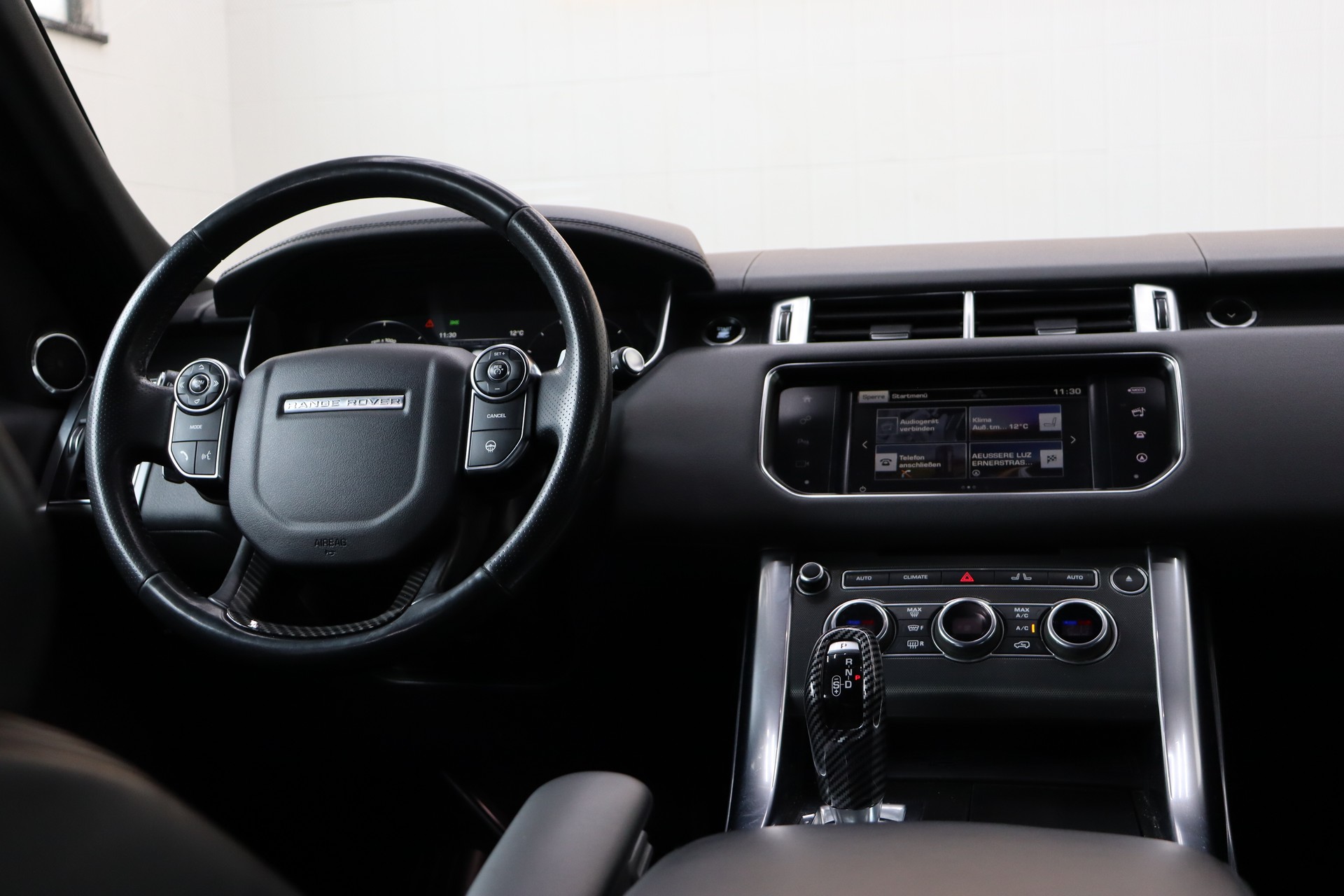 LAND ROVER RANGE ROVER SPORT 4.4 SDV8 AUTOBIOGRAPHY DYNAMIC A ** SVR UMBAU ** CUSTOM FELGEN ** MATTSCHWARZ **-image-19