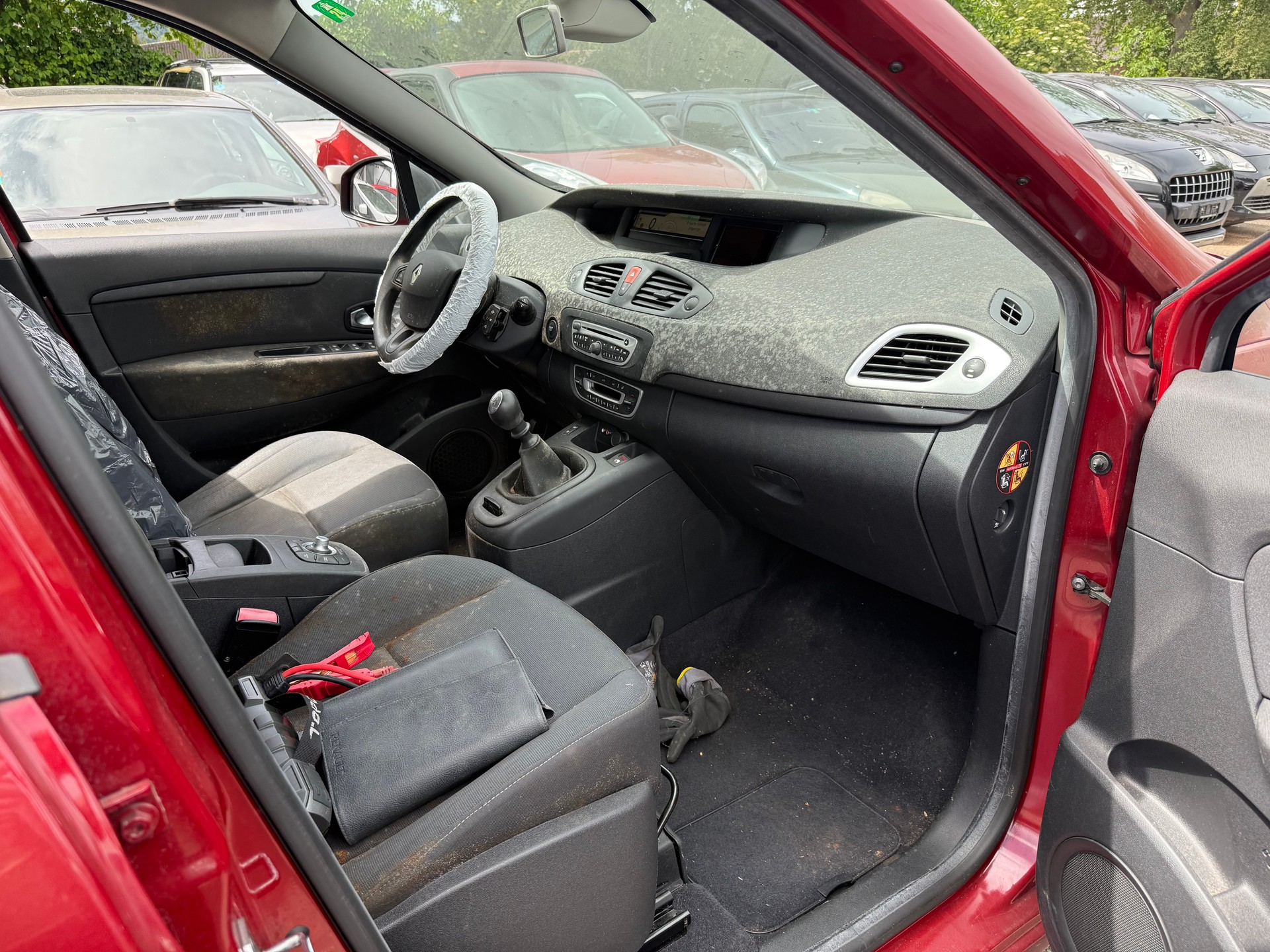 RENAULT Grand Scénic 1.6 16V Expression-image-8