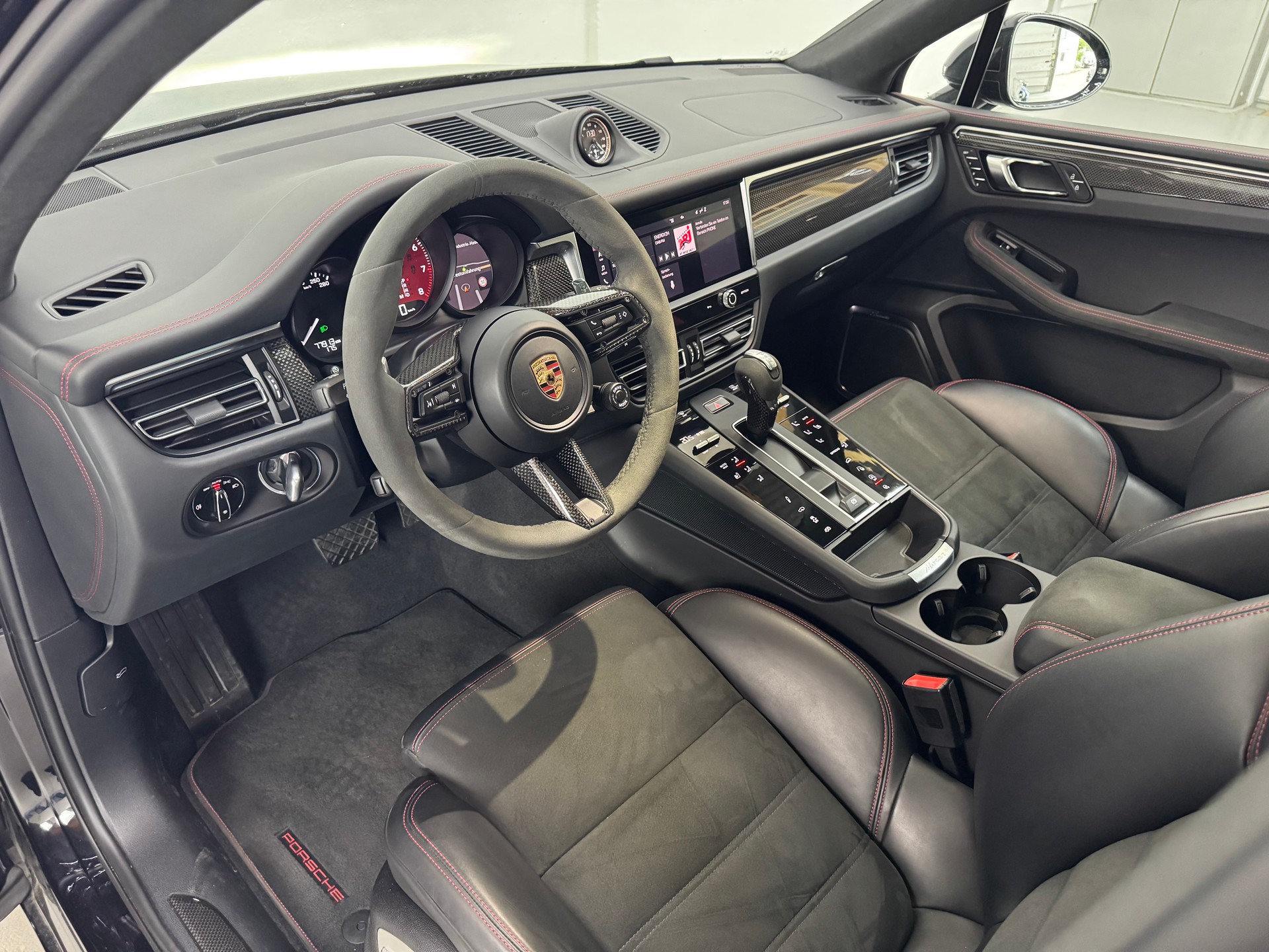 PORSCHE Macan GTS PDK | Facelift | Porsche Approved-image-12