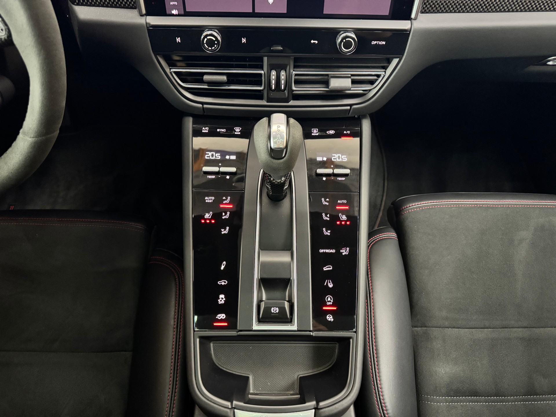 PORSCHE Macan GTS PDK | Facelift | Porsche Approved-image-23