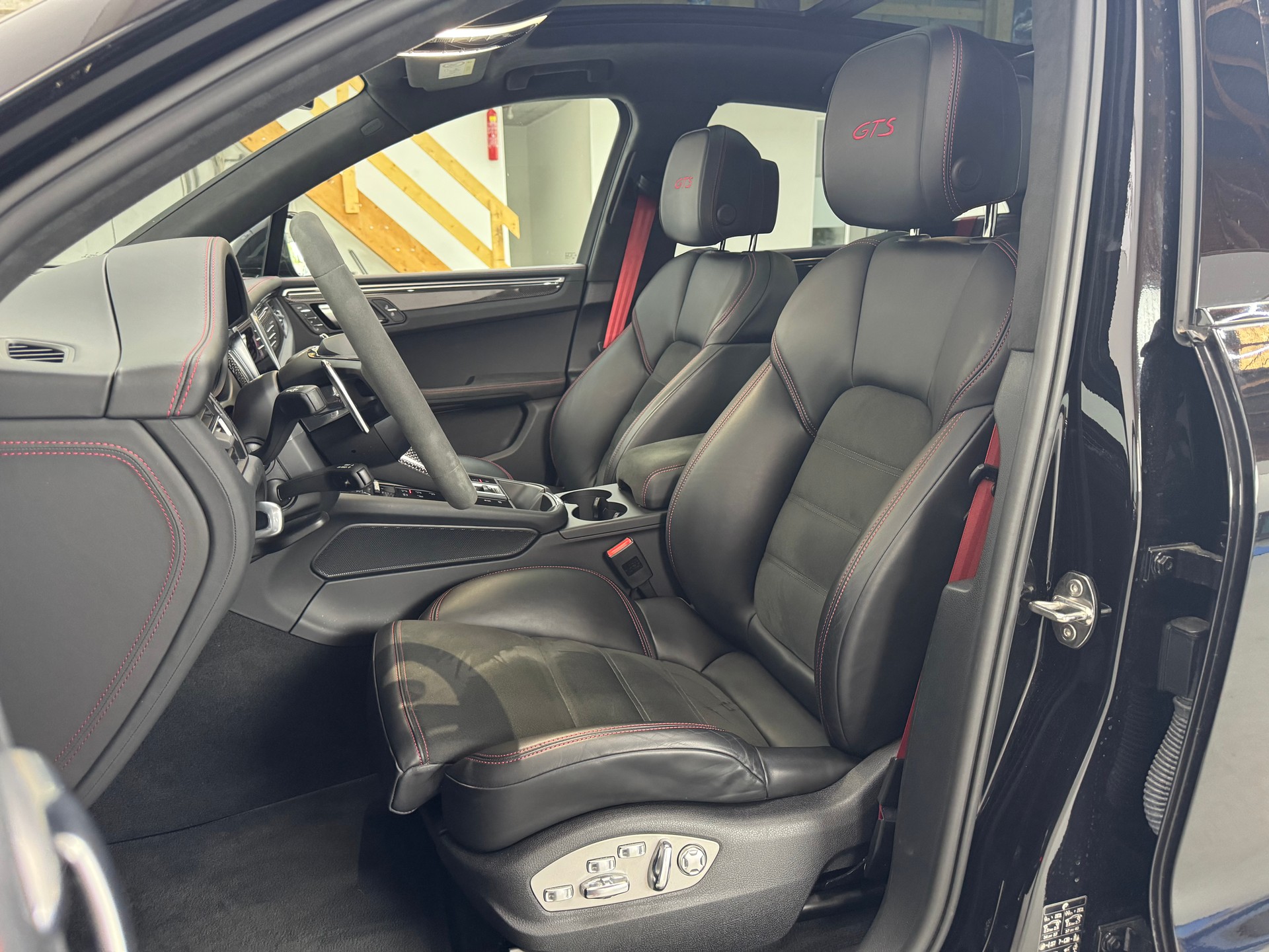 PORSCHE Macan GTS PDK | Facelift | Porsche Approved-image-10
