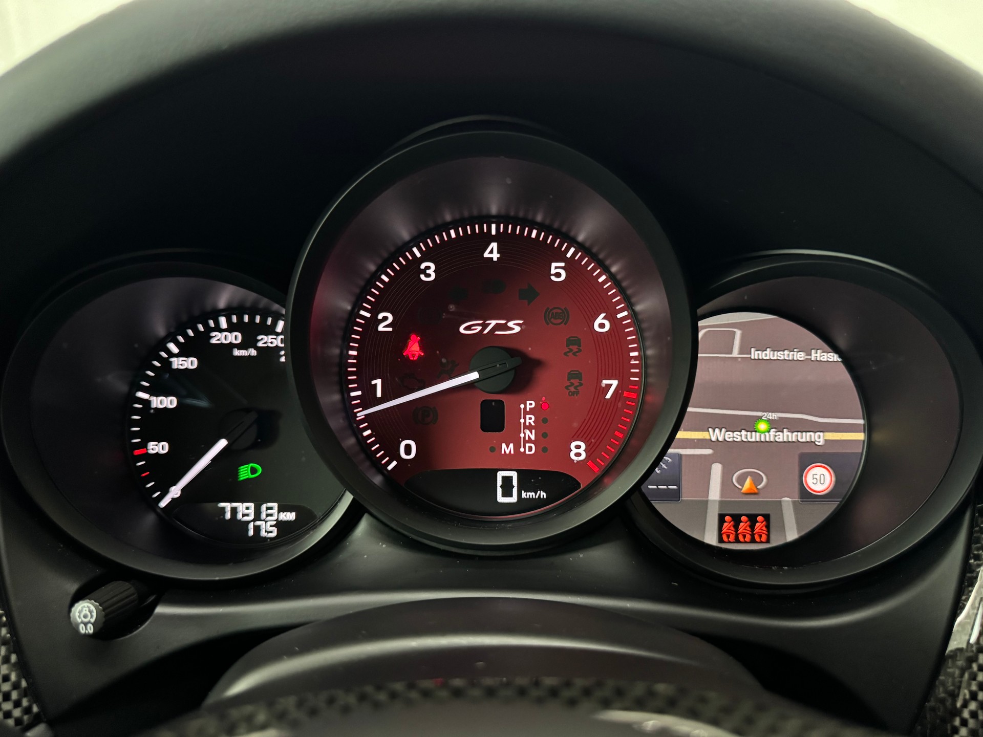 PORSCHE Macan GTS PDK | Facelift | Porsche Approved-image-14