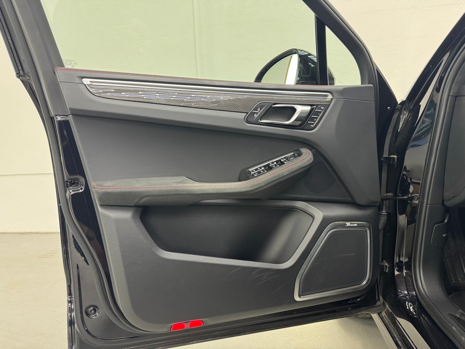 PORSCHE Macan GTS PDK | Facelift | Porsche Approved-image-24