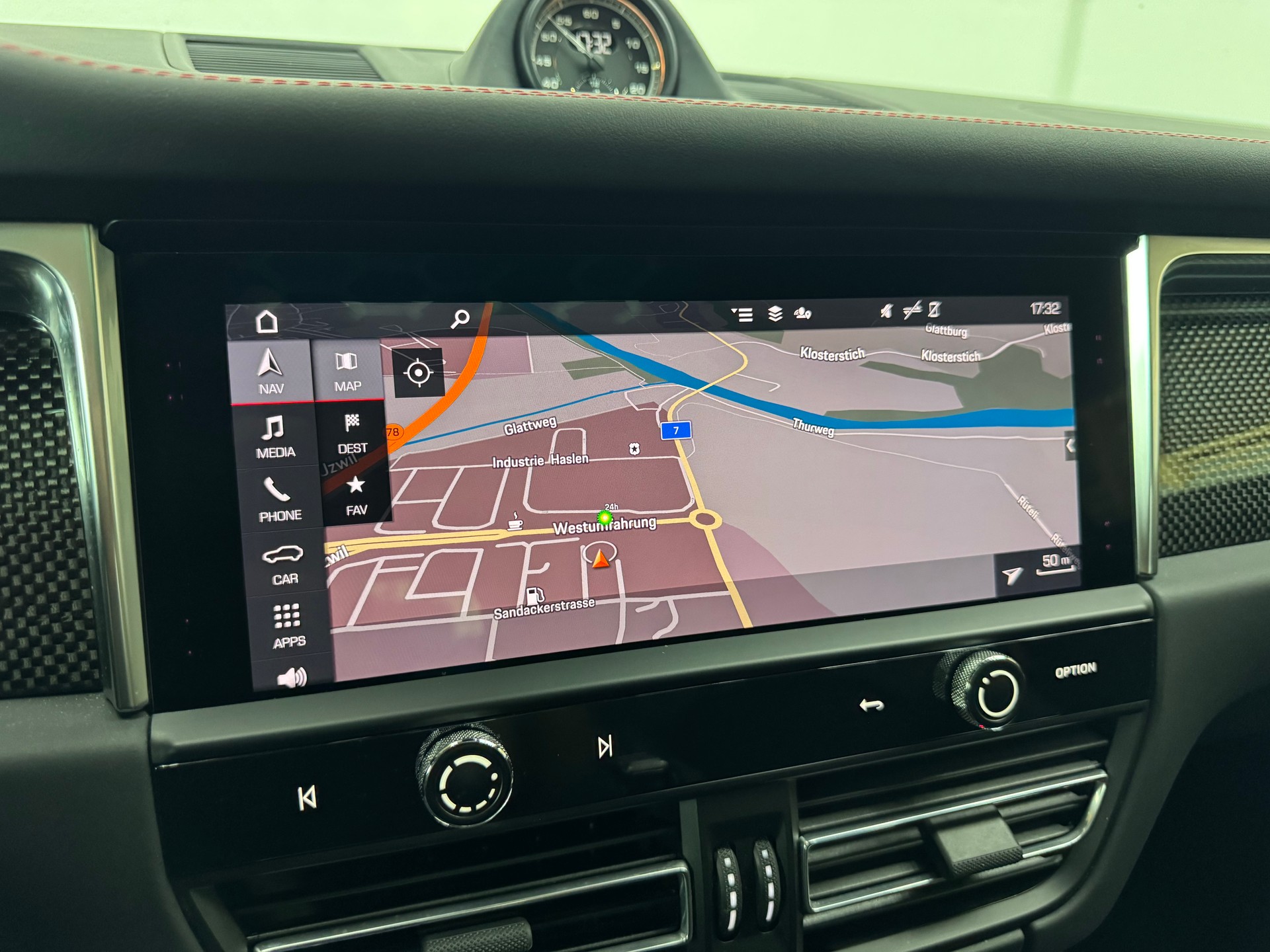 PORSCHE Macan GTS PDK | Facelift | Porsche Approved-image-19