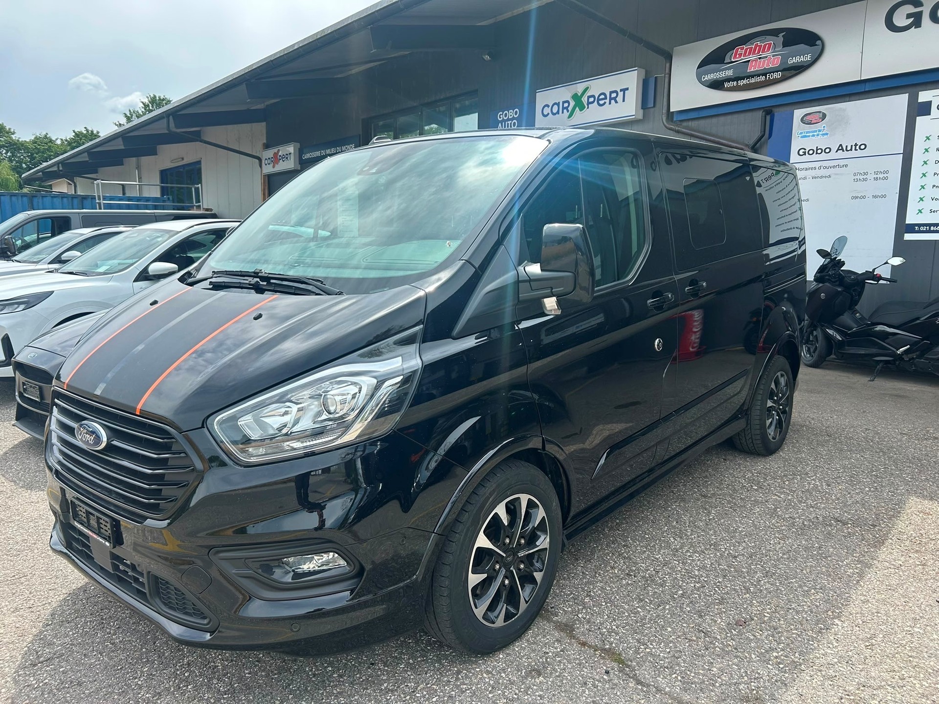 FORD Tourneo Custom 320 L1H1 Sport A