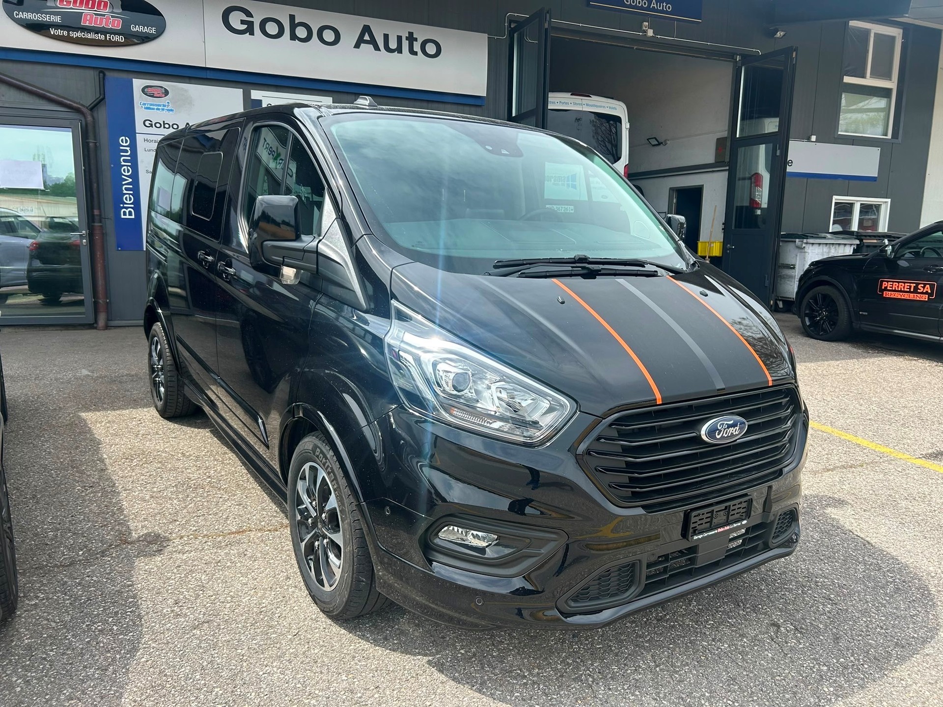 FORD Tourneo Custom 320 L1H1 Sport A-showroom-element-1