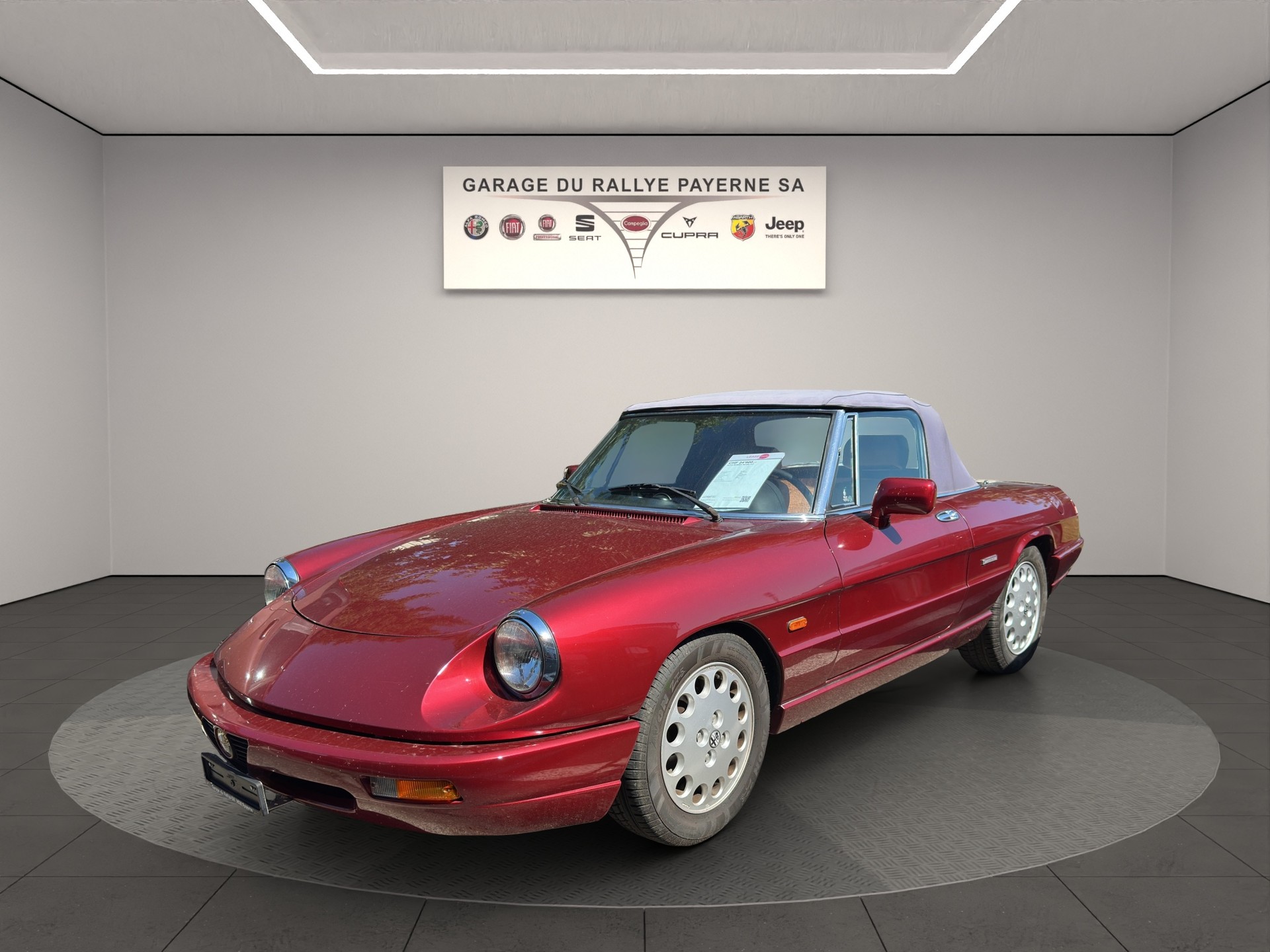 ALFA ROMEO Spider 2.0-showroom-element-1