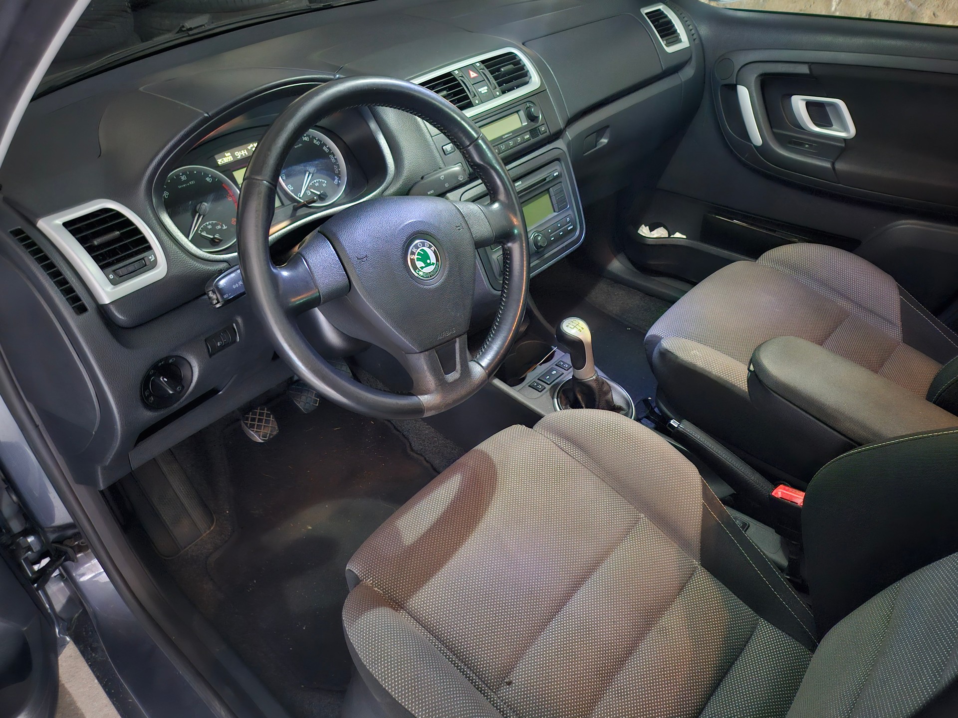 SKODA 1.9 TDI DPF Ambiente-image-3