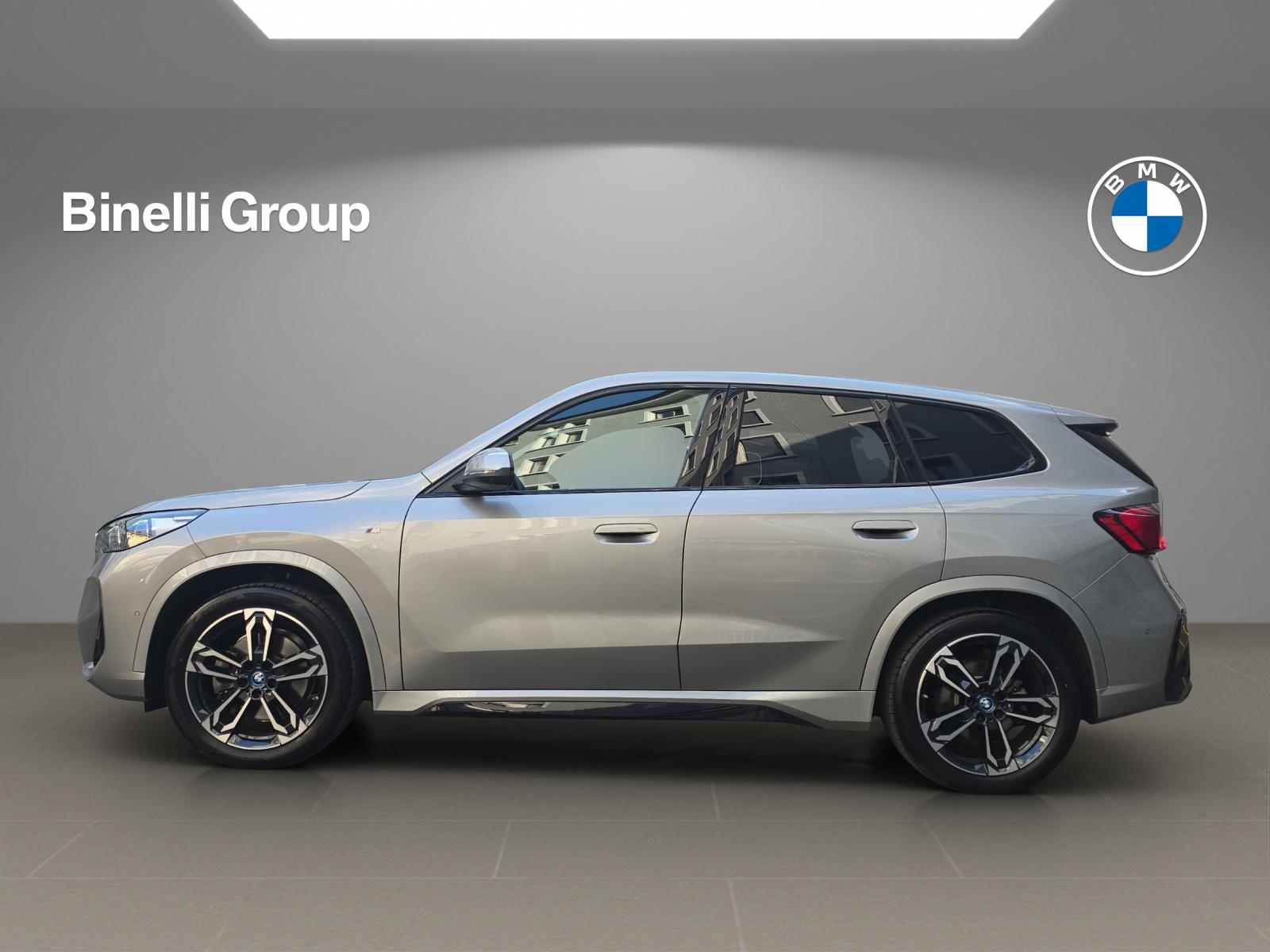 BMW iX1 30 xDrive M-Sport Paket-image-3