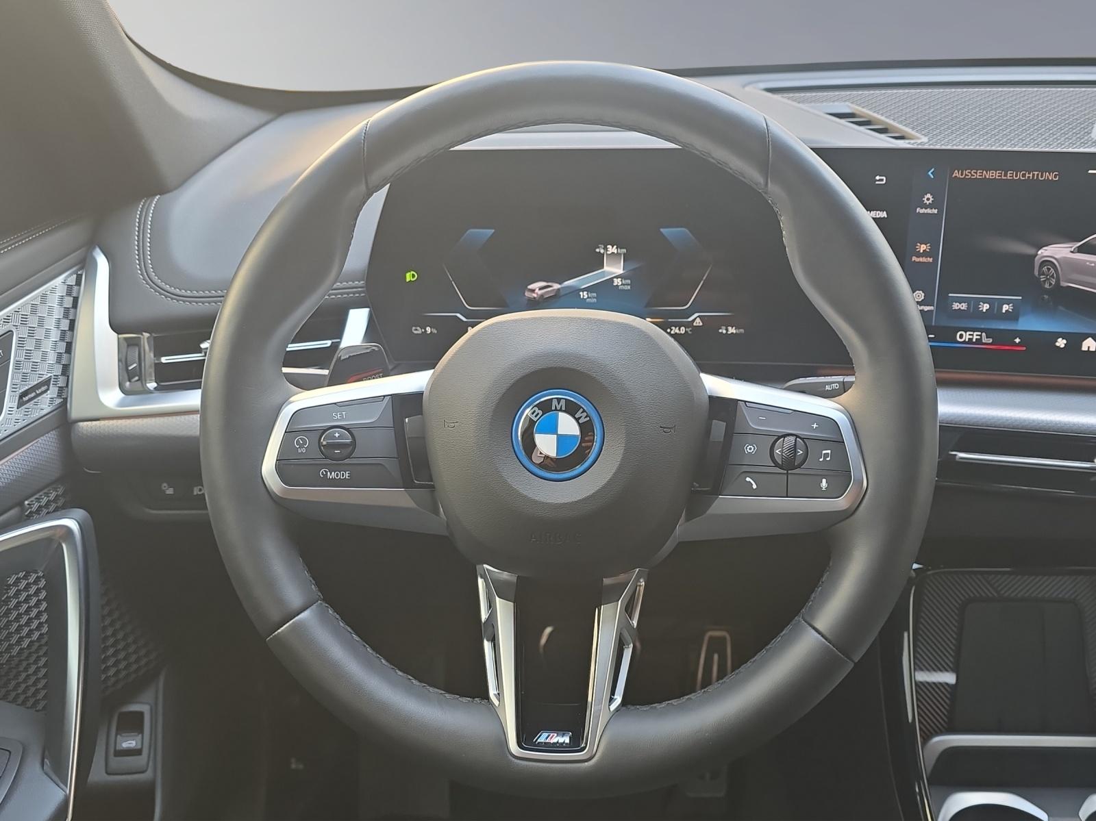 BMW iX1 30 xDrive M-Sport Paket-image-13