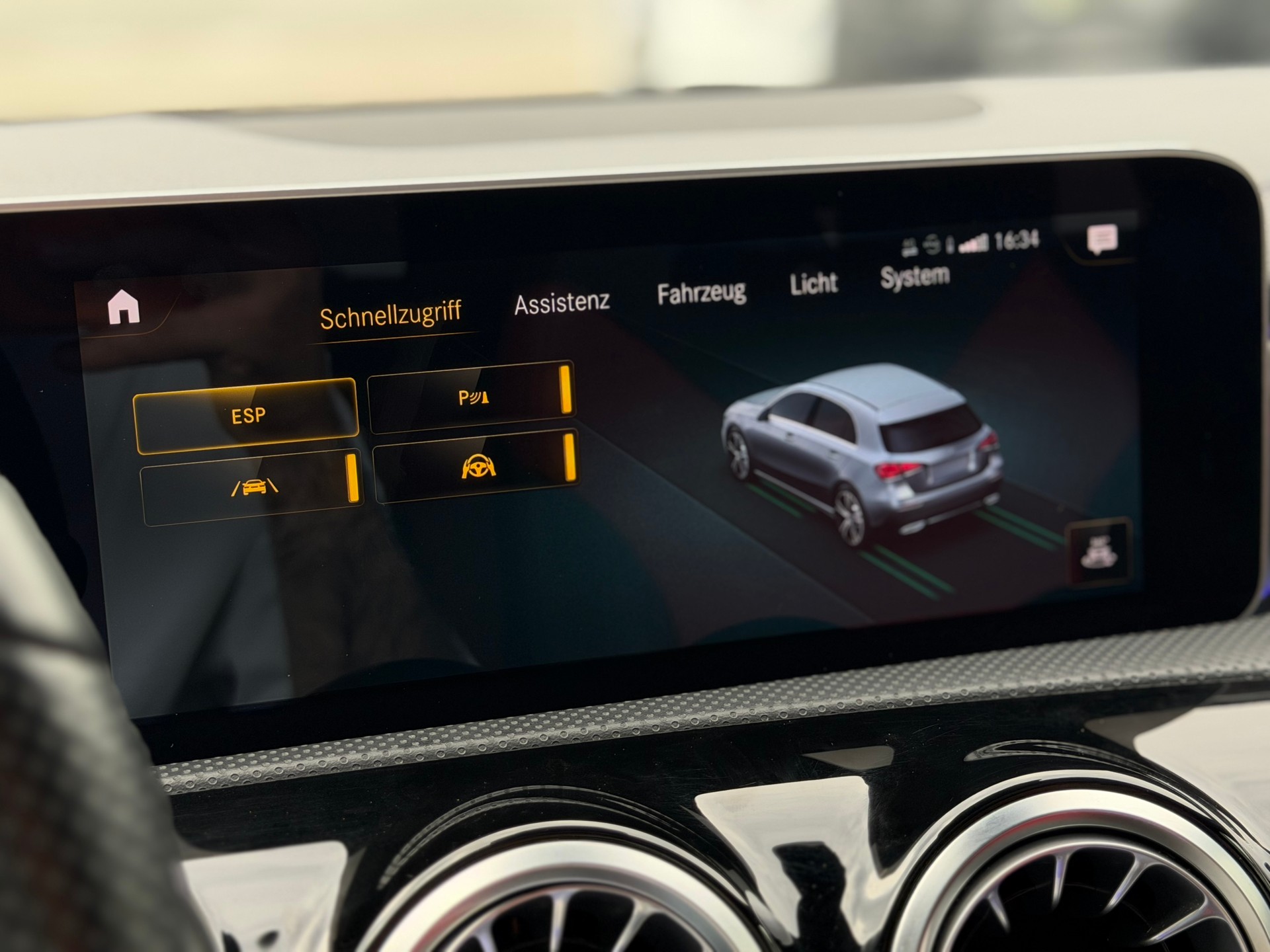 MERCEDES-BENZ A 250 4Matic AMG Line 4Matic 7G-DCT-image-26