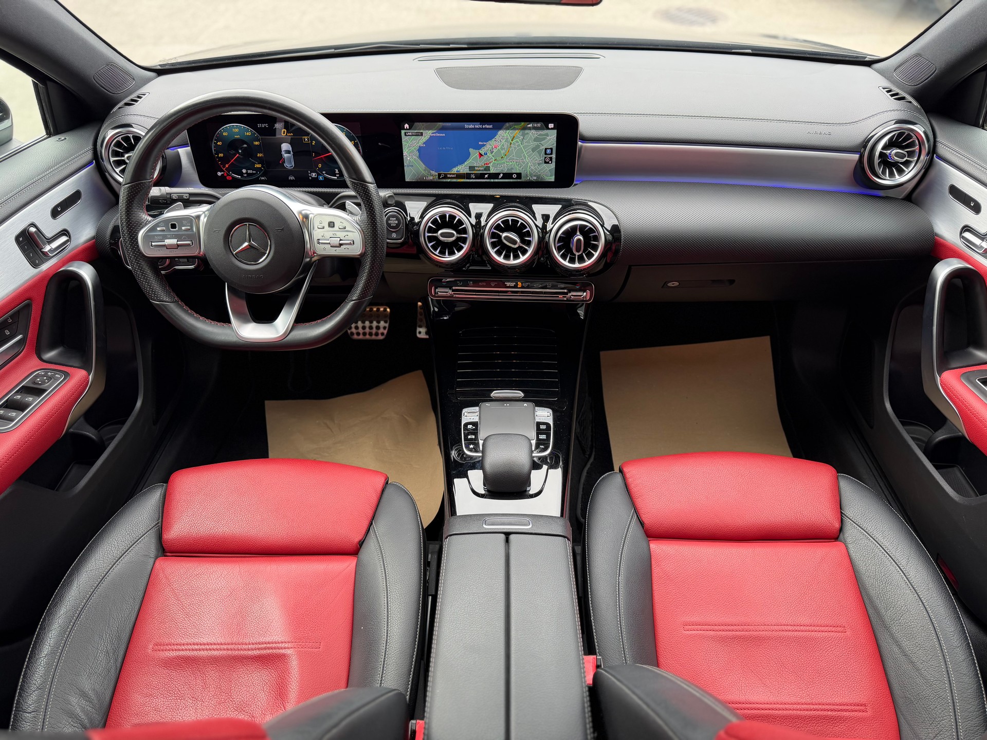 MERCEDES-BENZ A 250 4Matic AMG Line 4Matic 7G-DCT-image-12