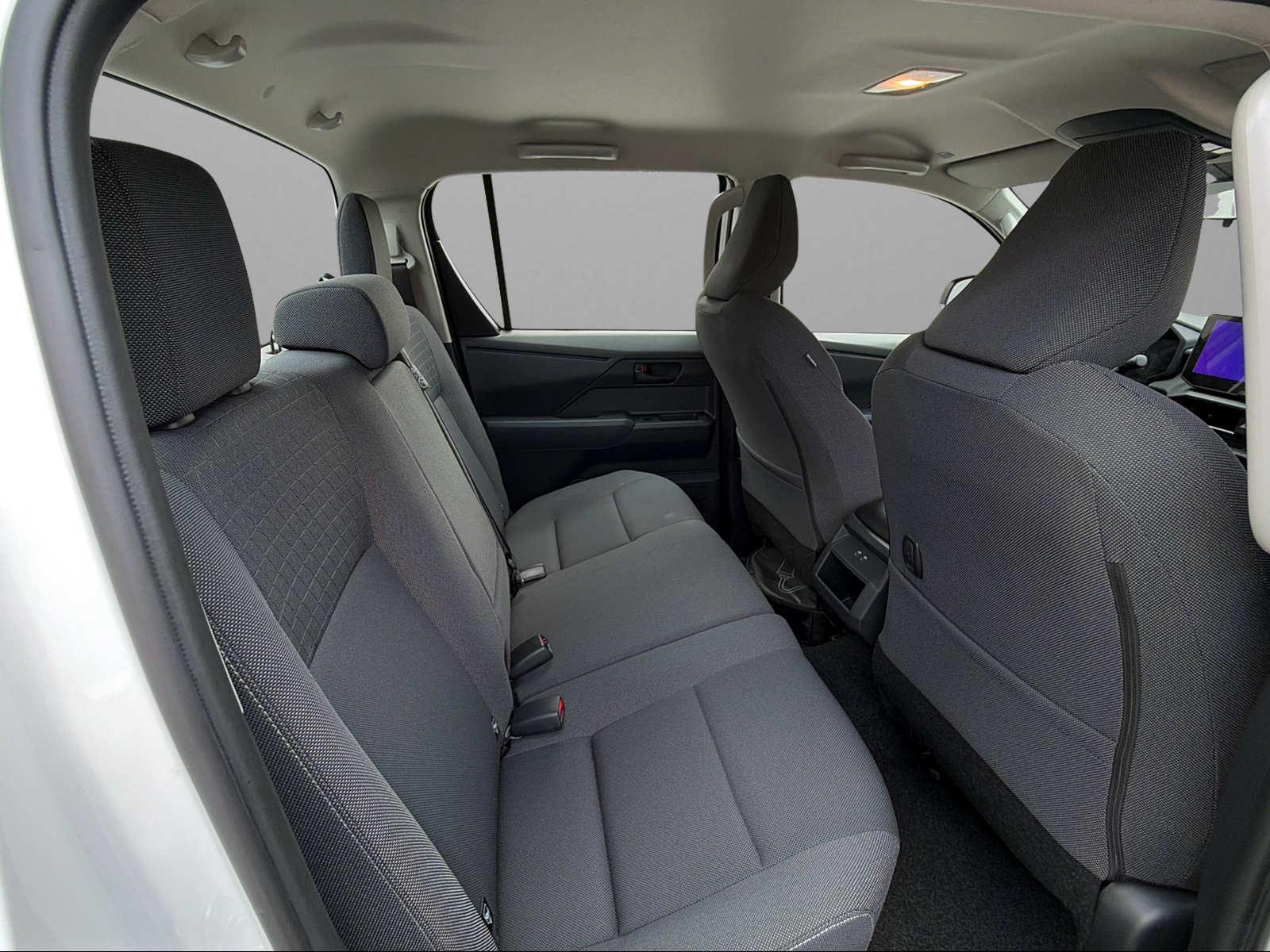 TOYOTA Hilux Double Cab.-Pick-up 59KWh Comfort-image-8