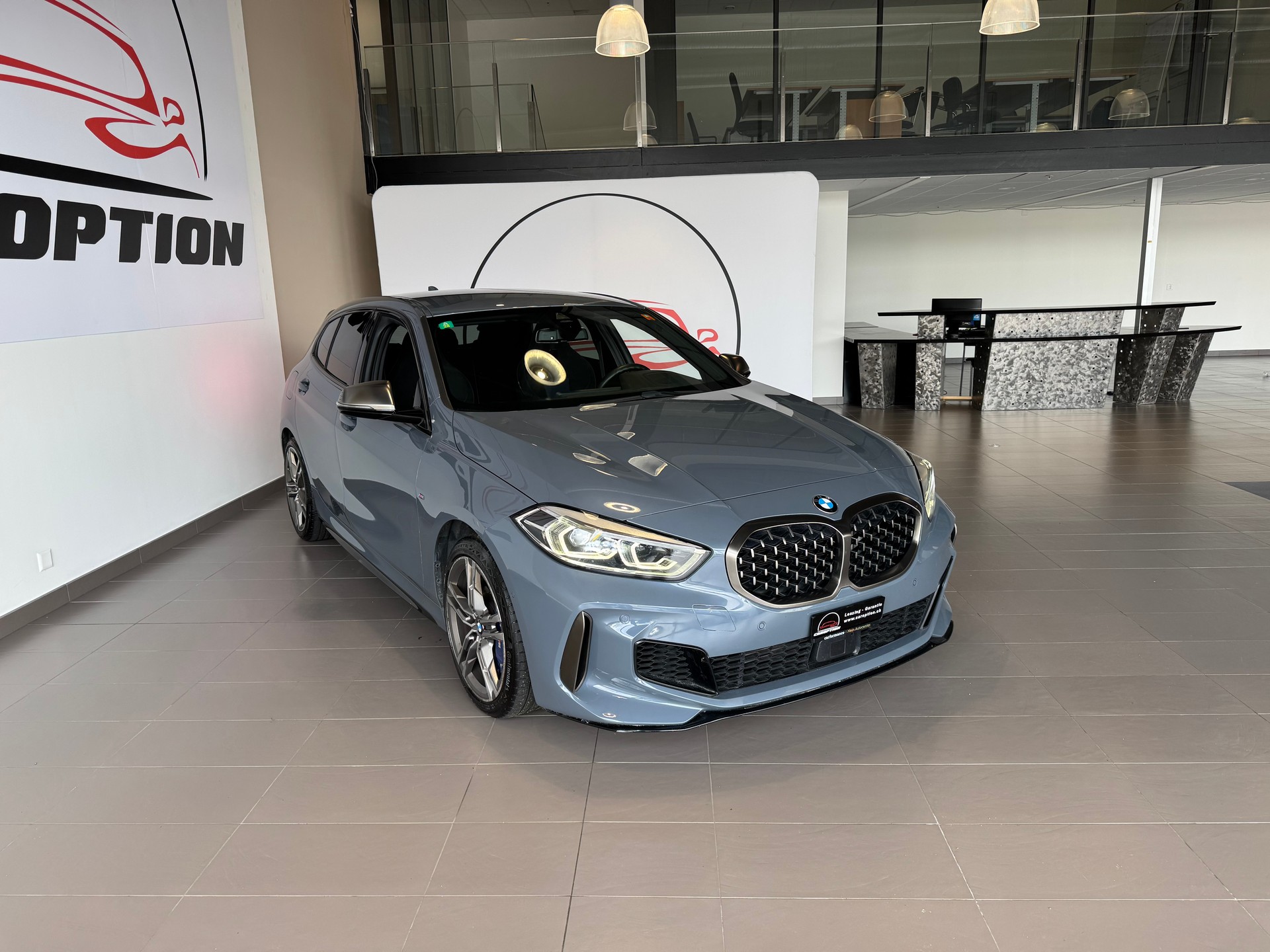 BMW M135i xDrive Steptronic-image-1