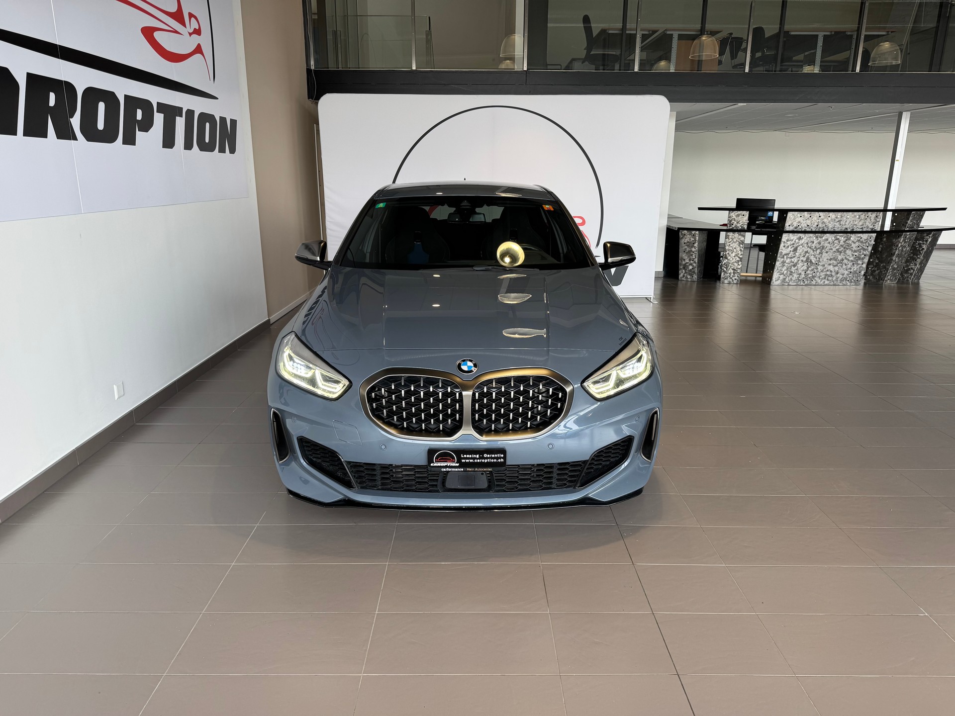 BMW M135i xDrive Steptronic-image-7