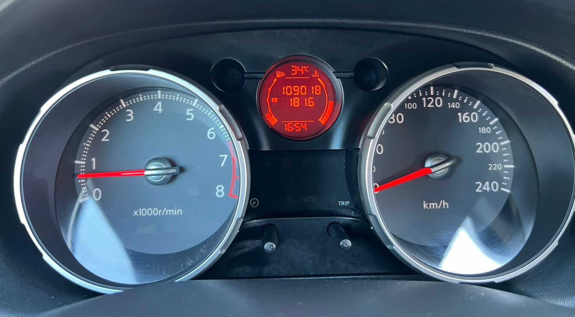 NISSAN Qashqai 2.0 4WD tekna-image-9