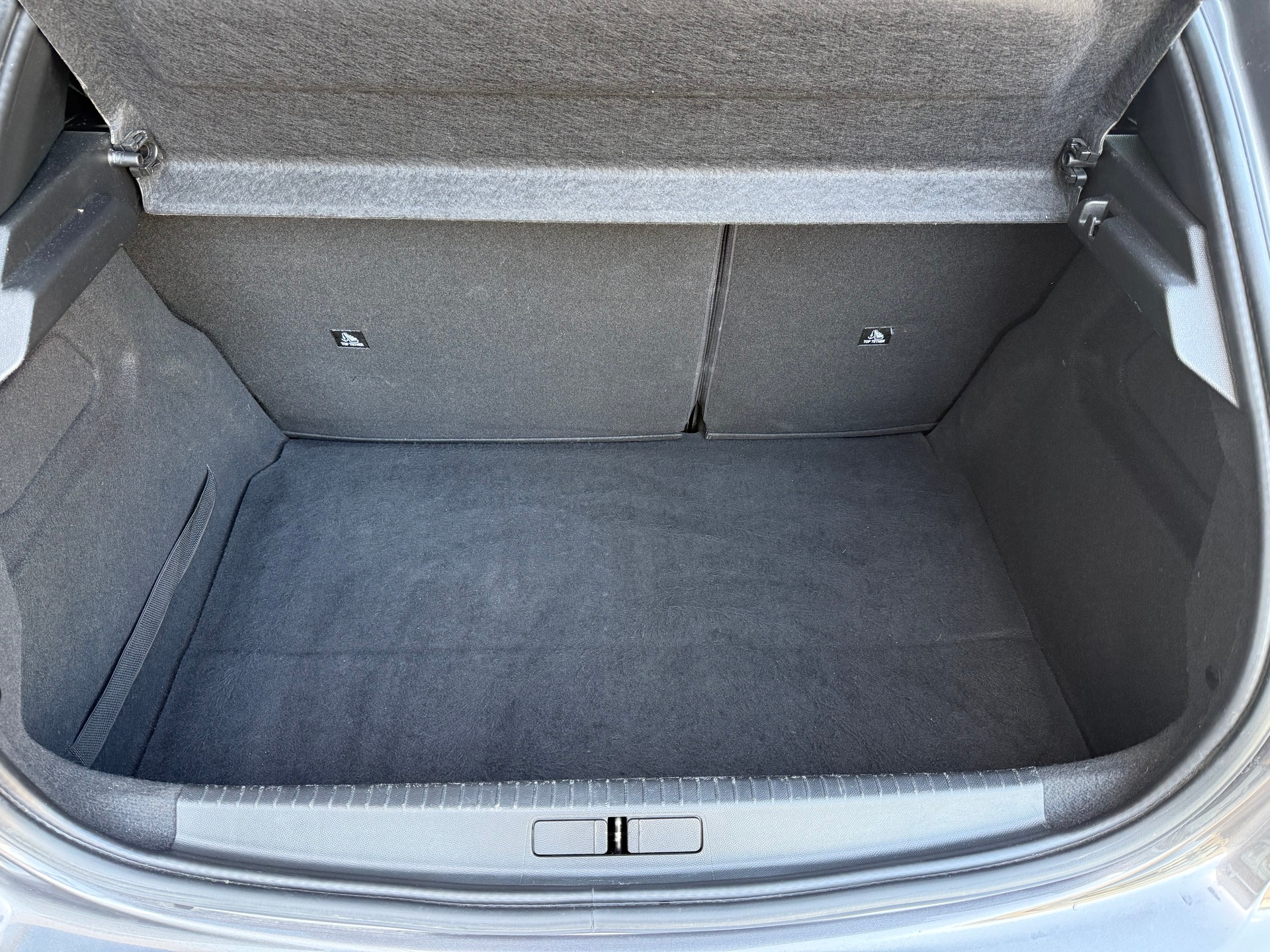 PEUGEOT 208 1.2 PureTech GT Line EAT8-image-14