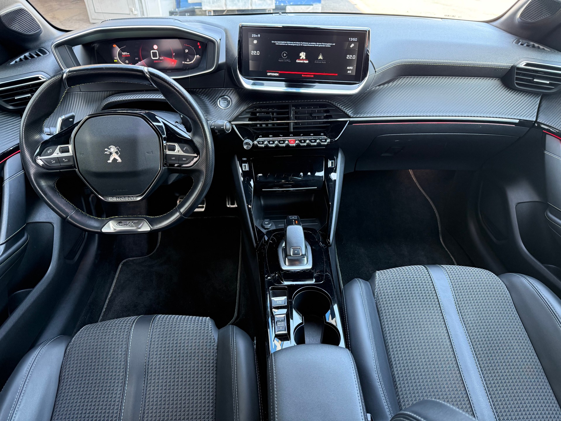 PEUGEOT 208 1.2 PureTech GT Line EAT8-image-9