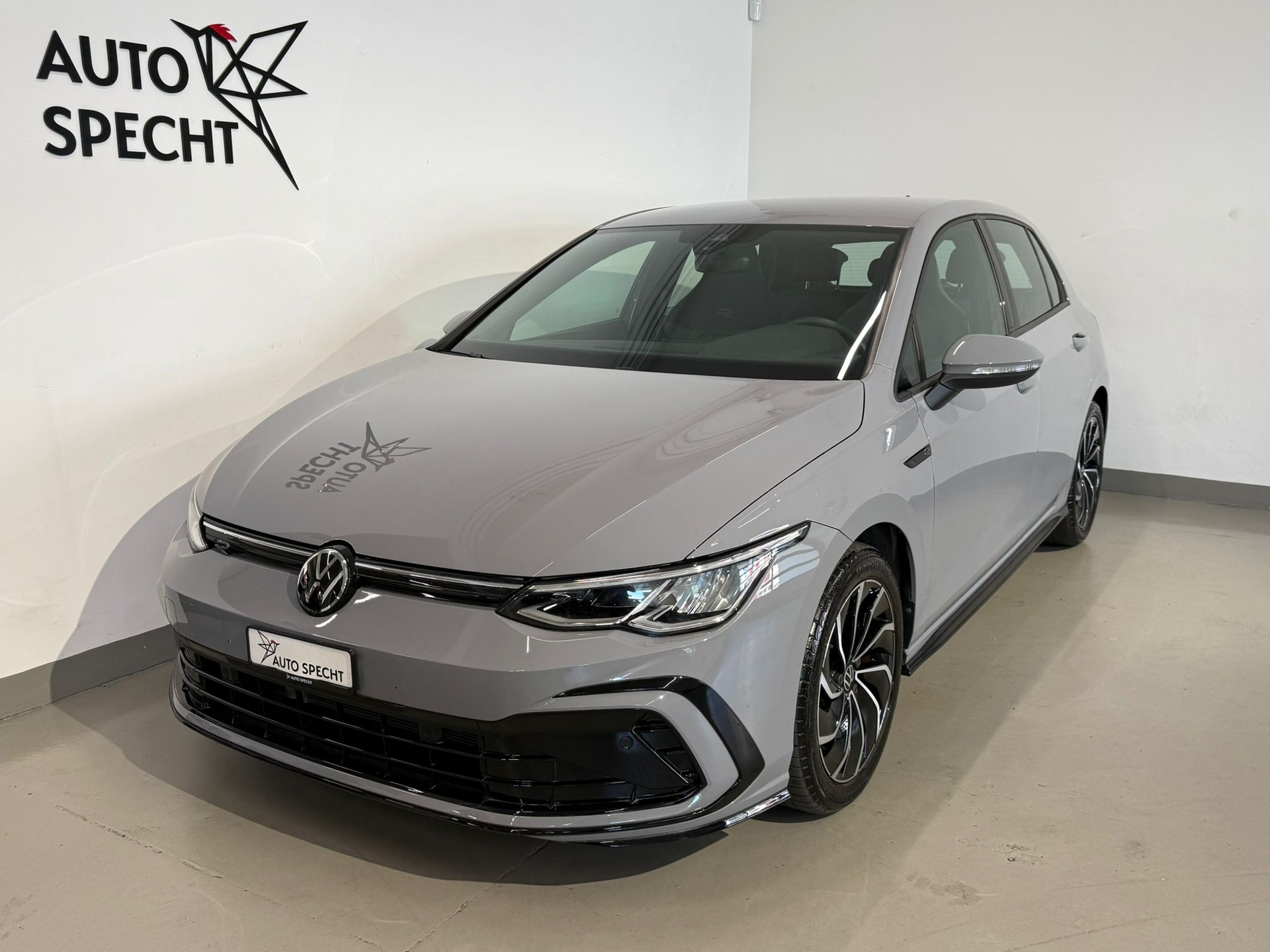 VW Golf 1.5 TSI R-Line DSG-image-0