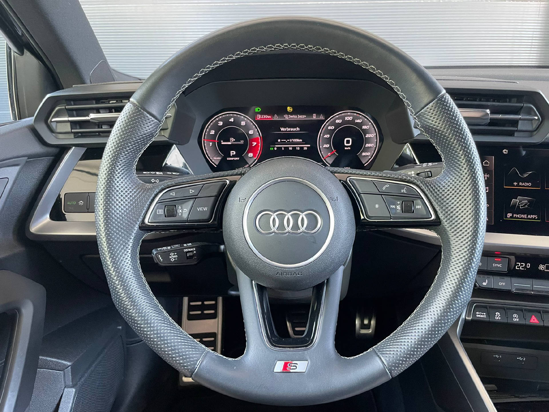 AUDI S3 Sportback 2.0 TFSI quattro S-Tronic-image-7
