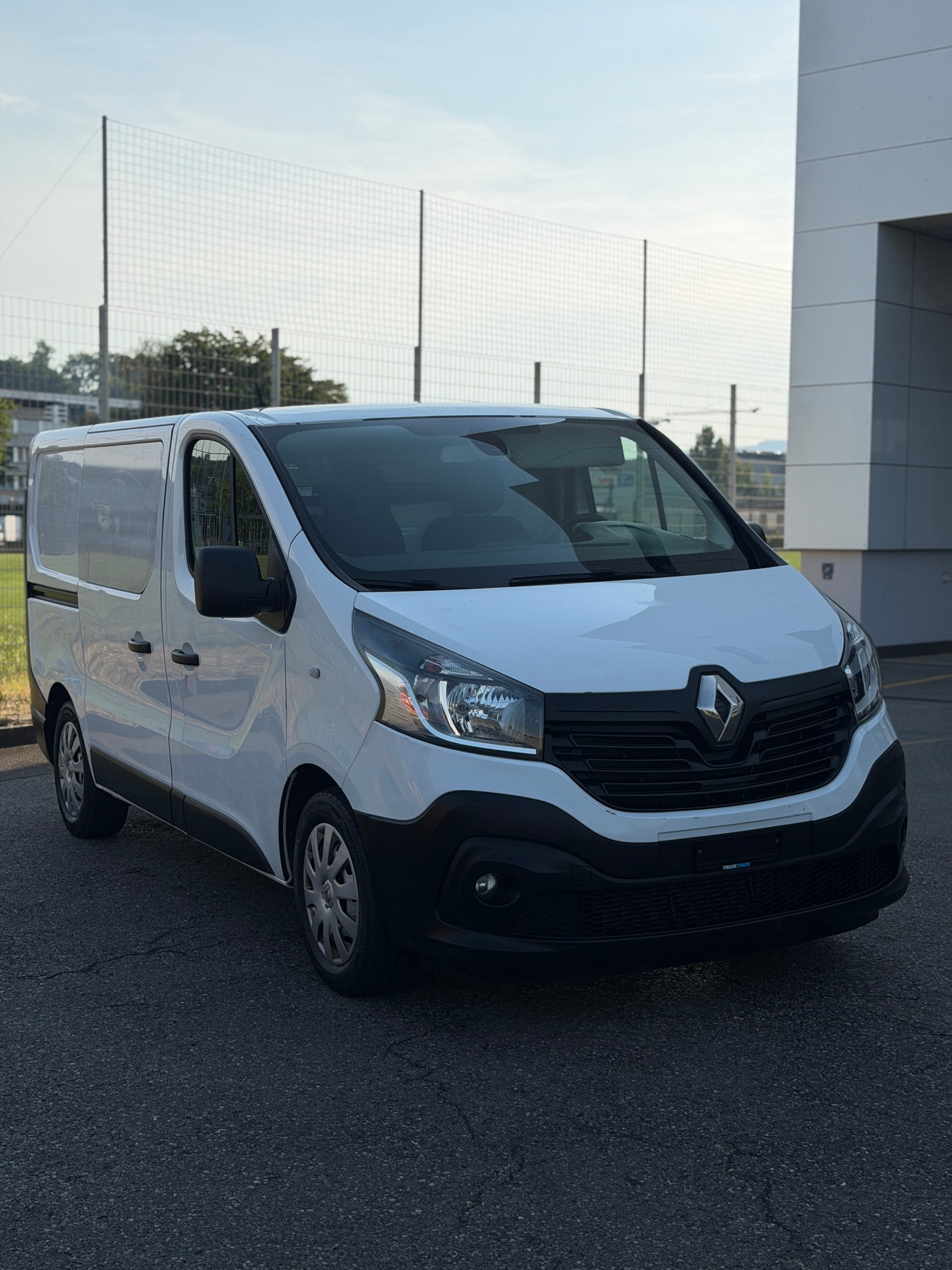 RENAULT 1.6 dCi 120 TwinTurbo Business-image-1