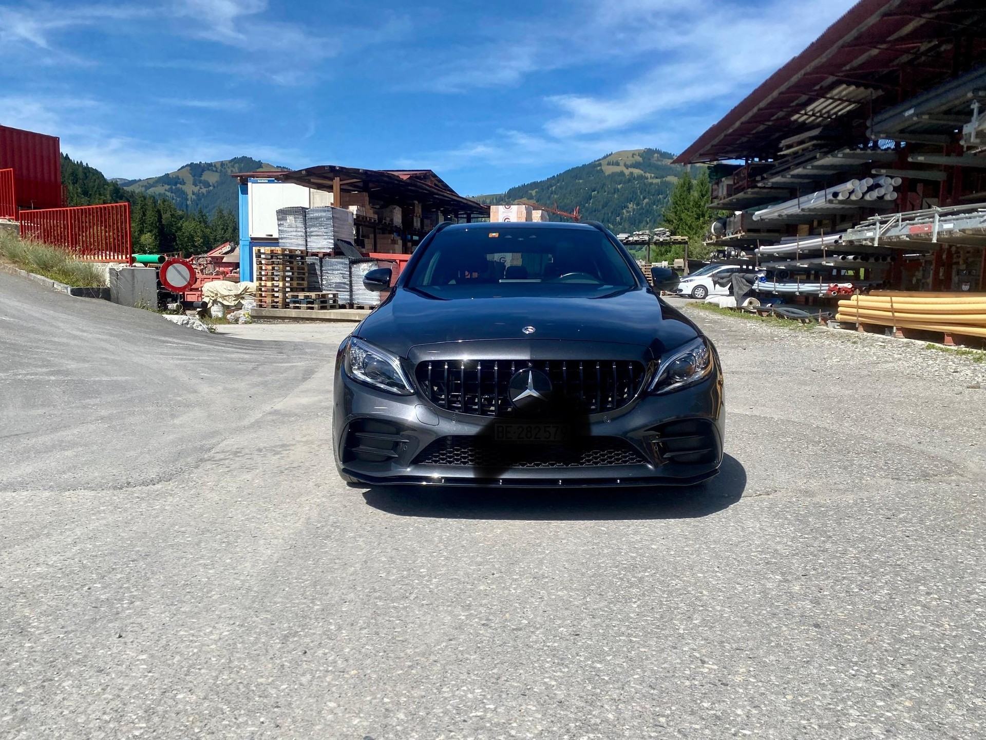 MERCEDES-BENZ C 43 AMG 4matic Kombi-showroom-element-3
