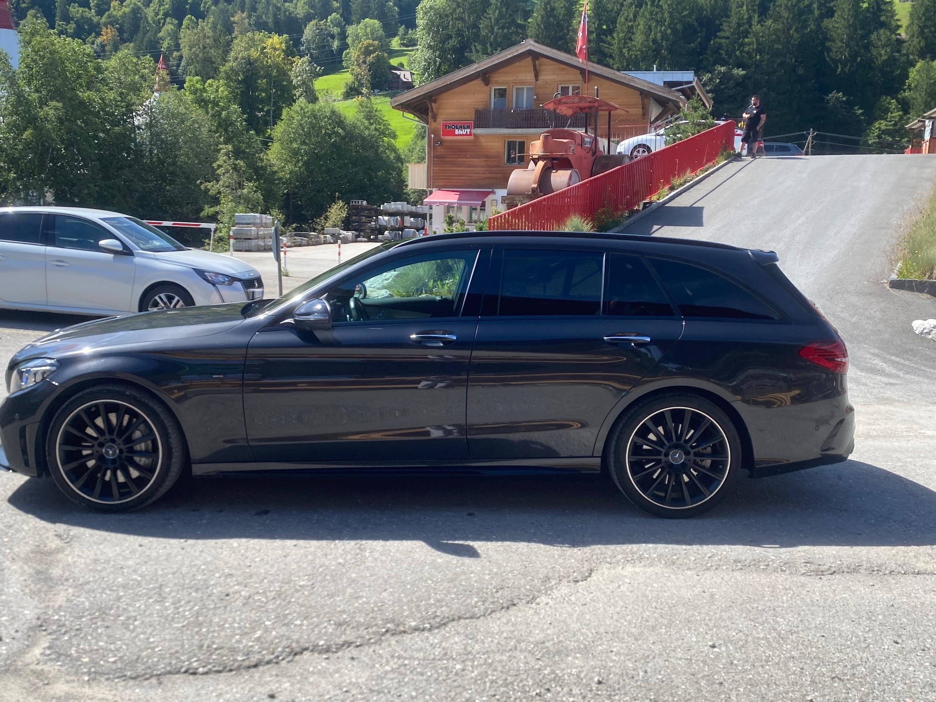 MERCEDES-BENZ C 43 AMG 4matic Kombi-image-4