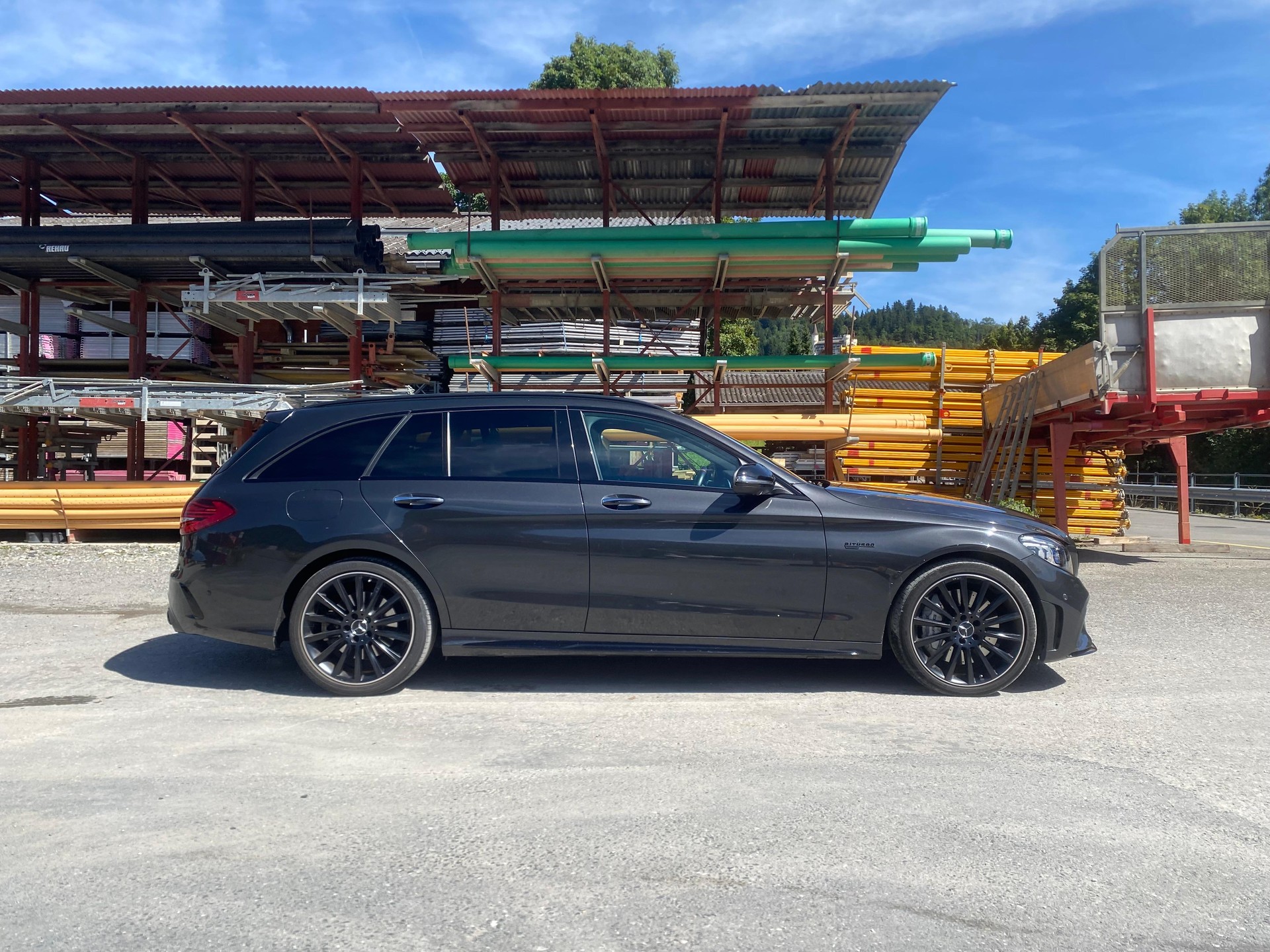 MERCEDES-BENZ C 43 AMG 4matic Kombi-showroom-element-1