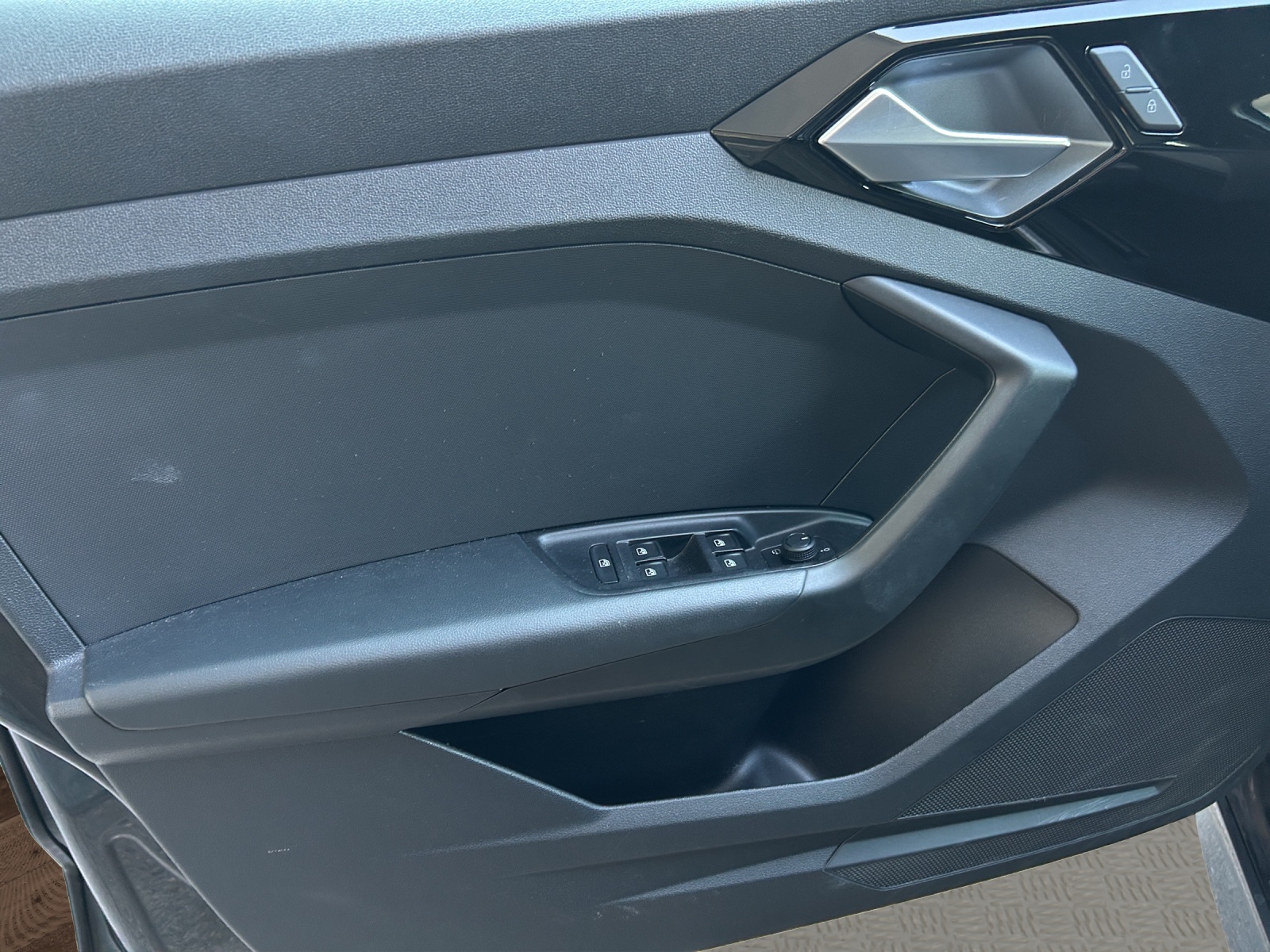 AUDI A1 allstreet 30 TFSI Attraction S-tronic-image-16