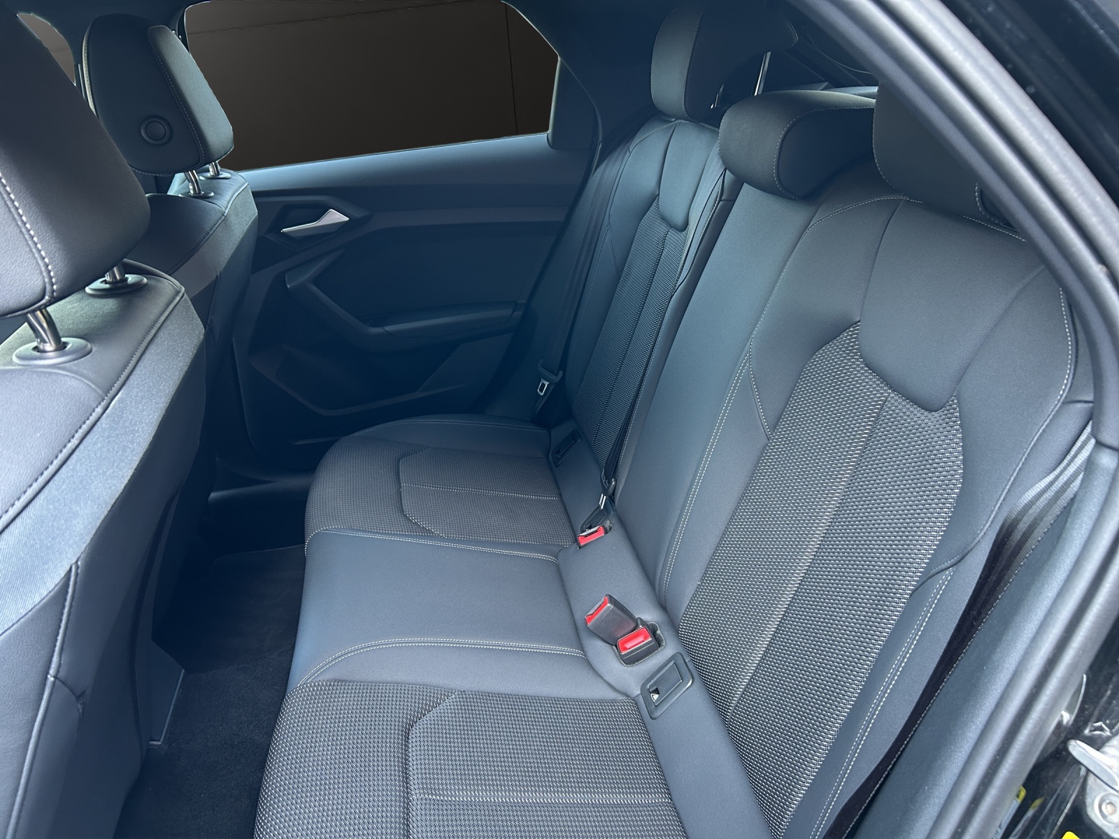AUDI A1 allstreet 30 TFSI Attraction S-tronic-image-9