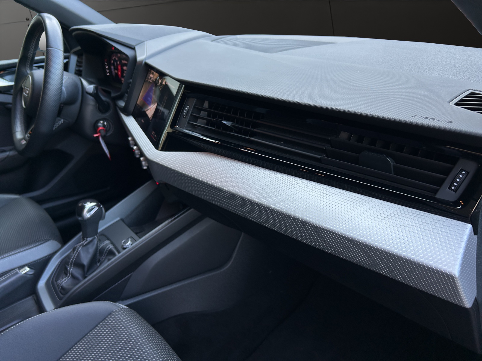 AUDI A1 allstreet 30 TFSI Attraction S-tronic-image-19