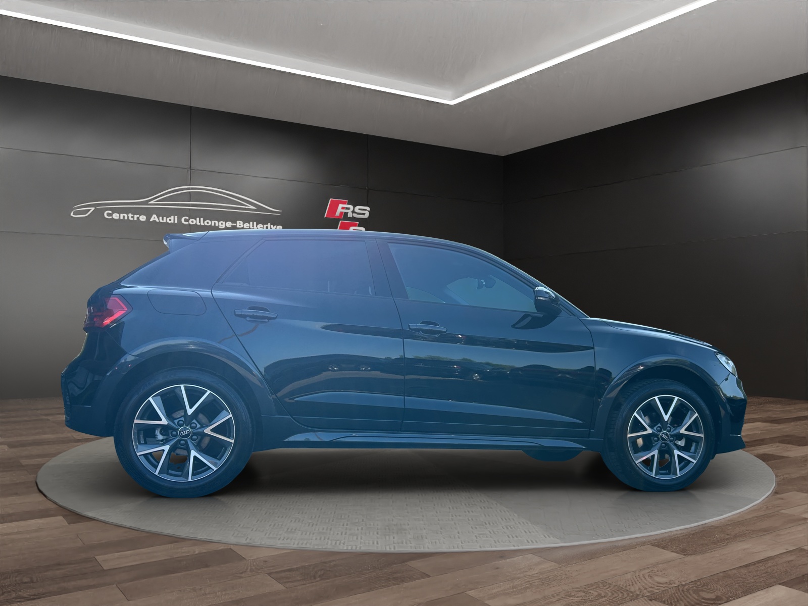 AUDI A1 allstreet 30 TFSI Attraction S-tronic-image-5